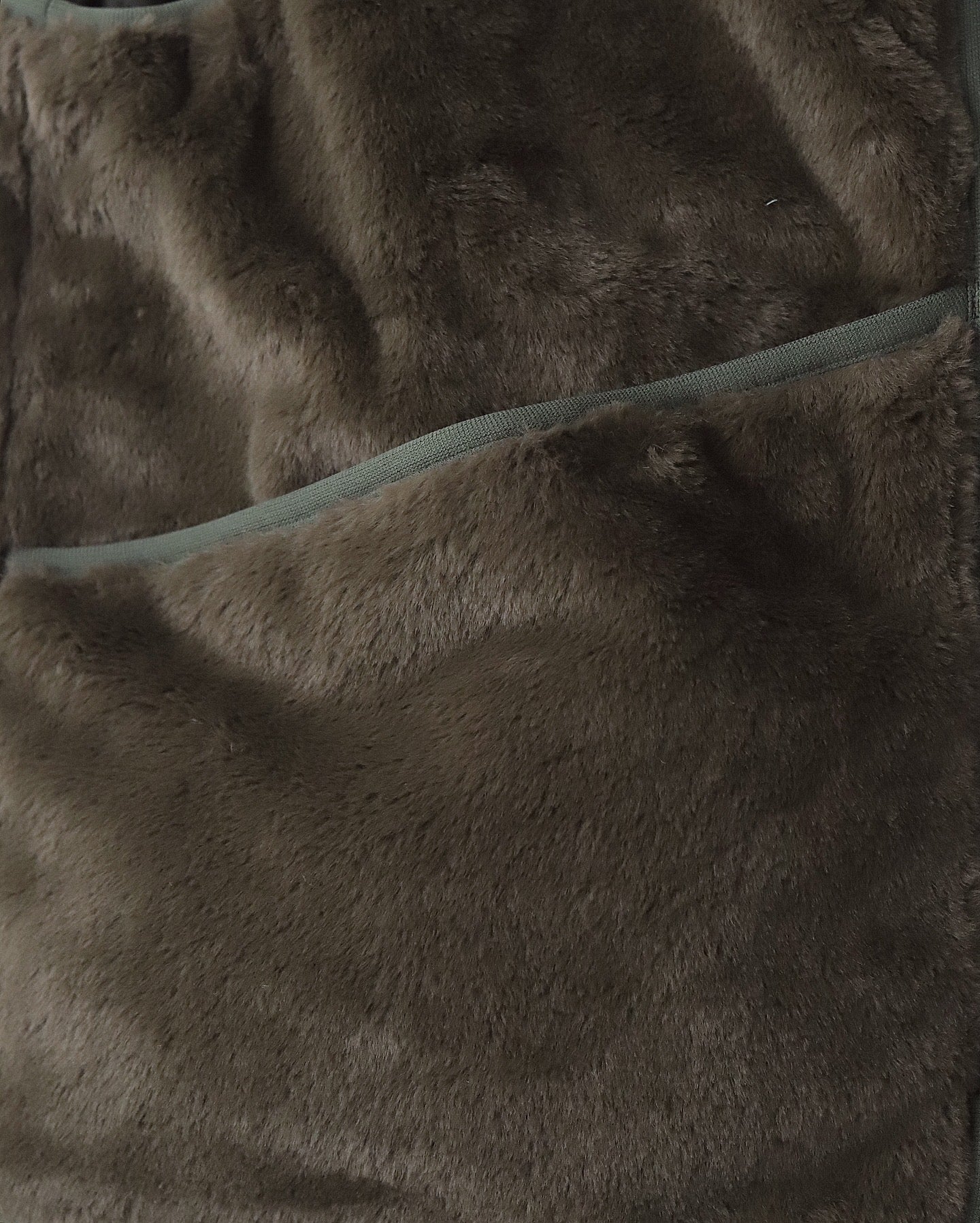 TECH REVERSIBLE BRITISH HUNTER FUR VEST