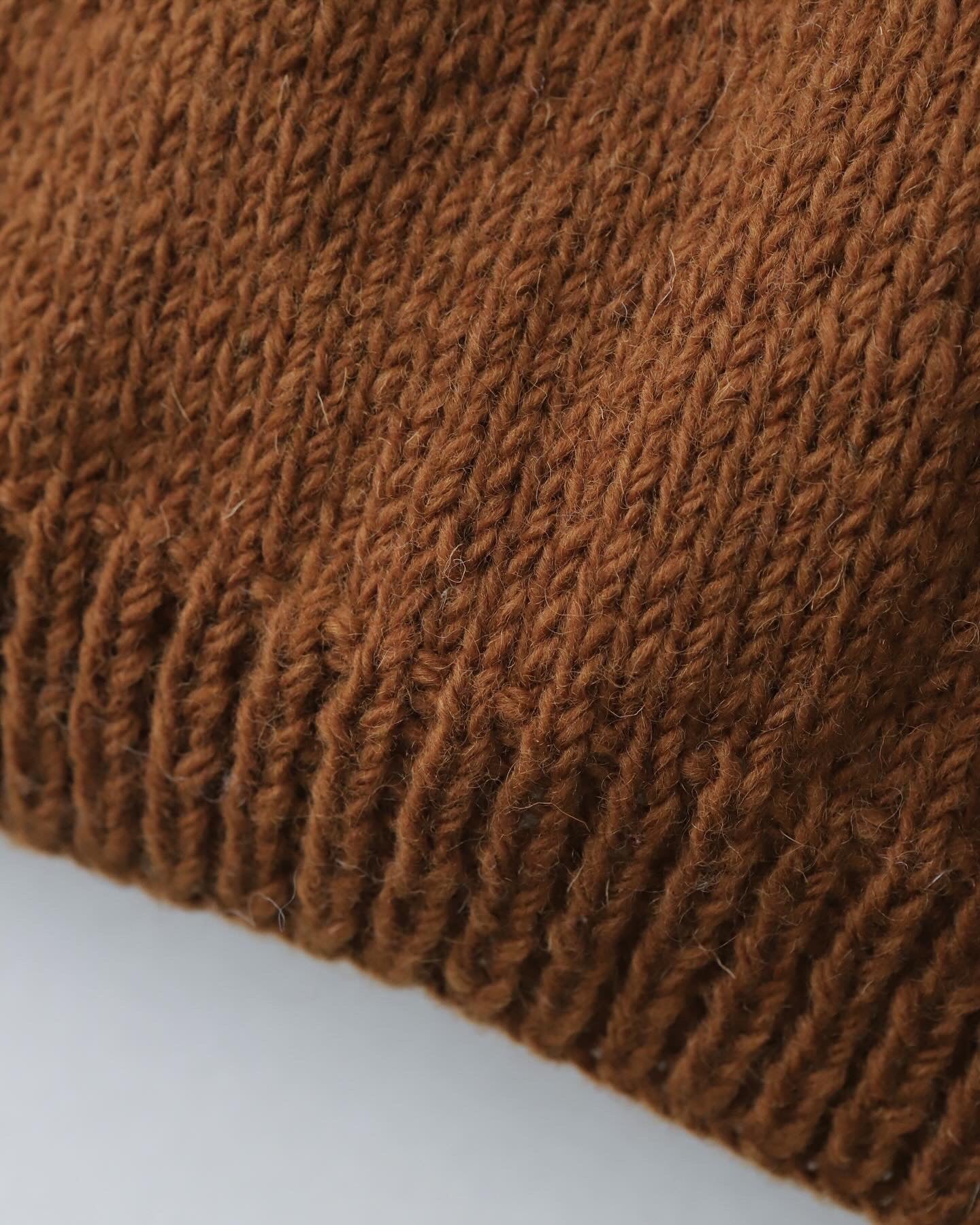 MOO PING BROWN SWEATER BY MACMAHON KNITTING