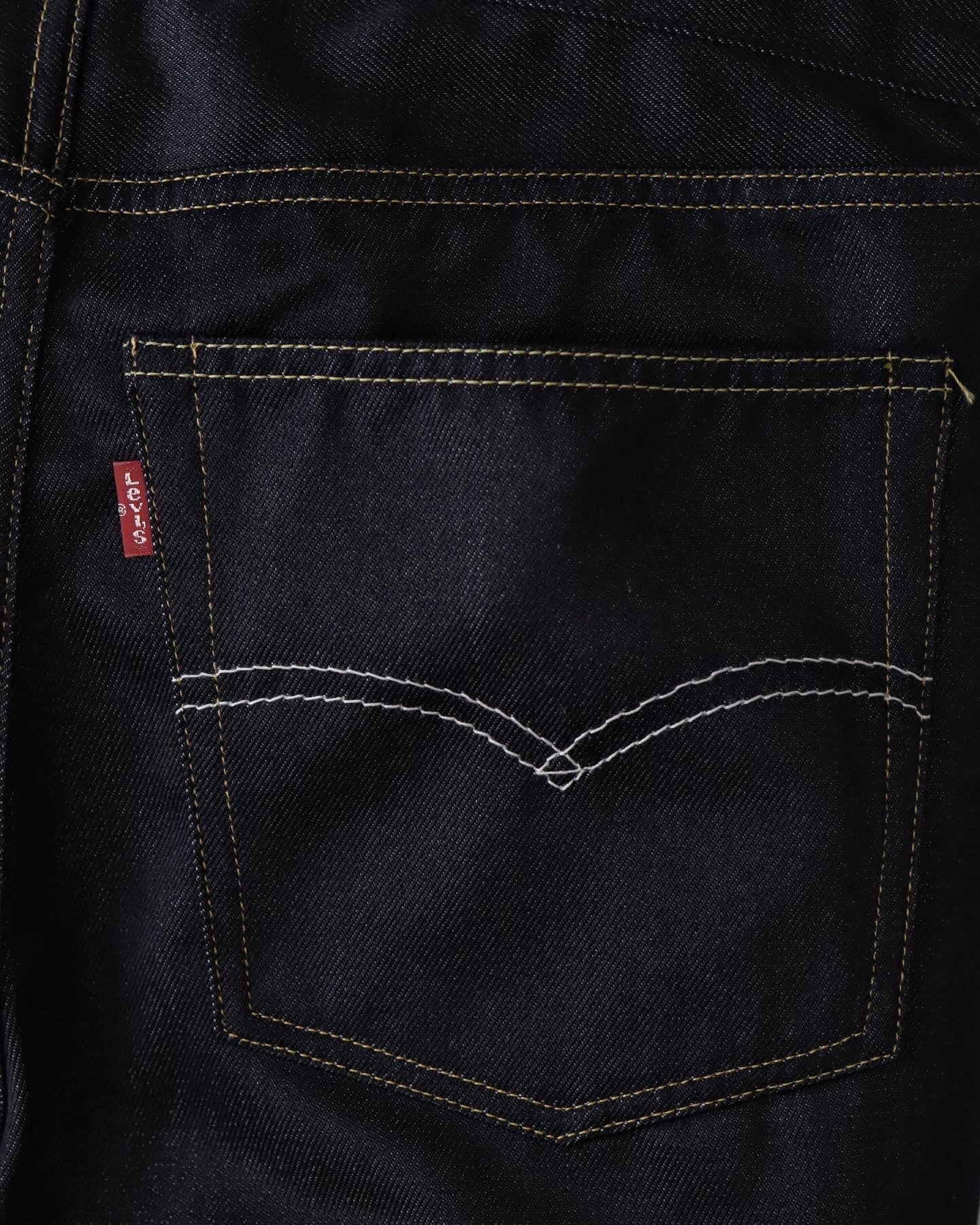 LEVI’S CUSTOMIZE DENIM PANTS