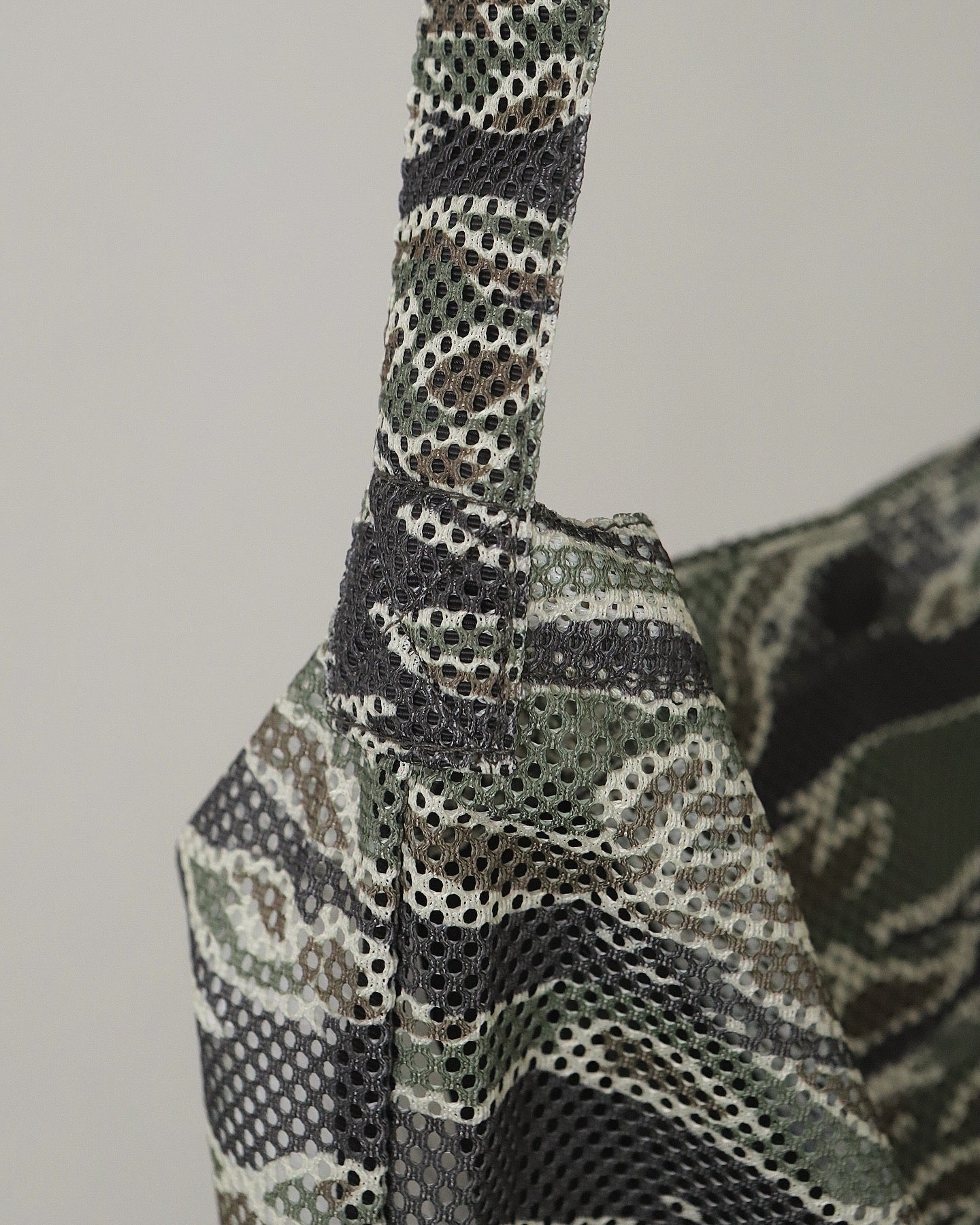 WACKO MARIA SPEAK EASY / TIGER CAMO MESH SHOULDER BAG – NCNR