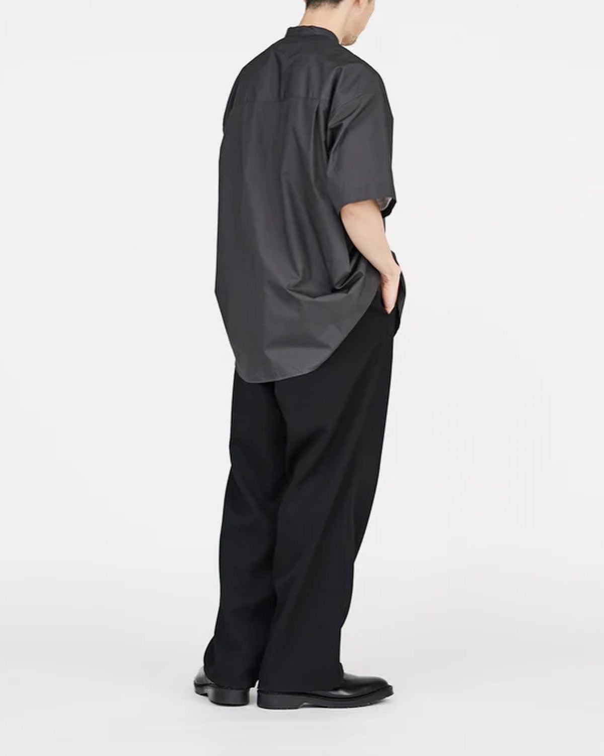 BROAD S/S OVERSIZED BAND COLLAR SHIRT