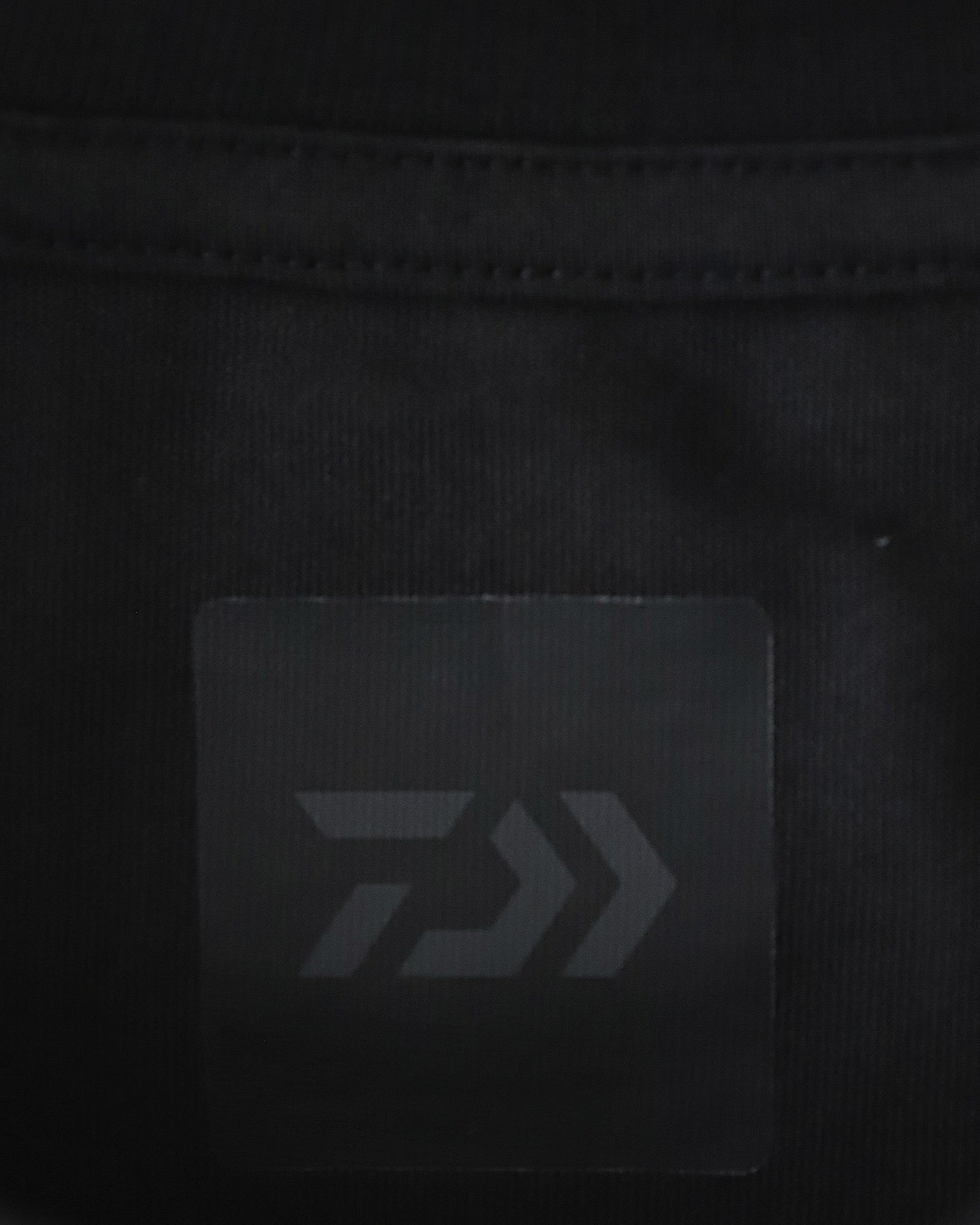 TECH DRAWSTRING L/S TEE