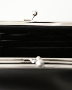 KISS CLASP MEDIUM