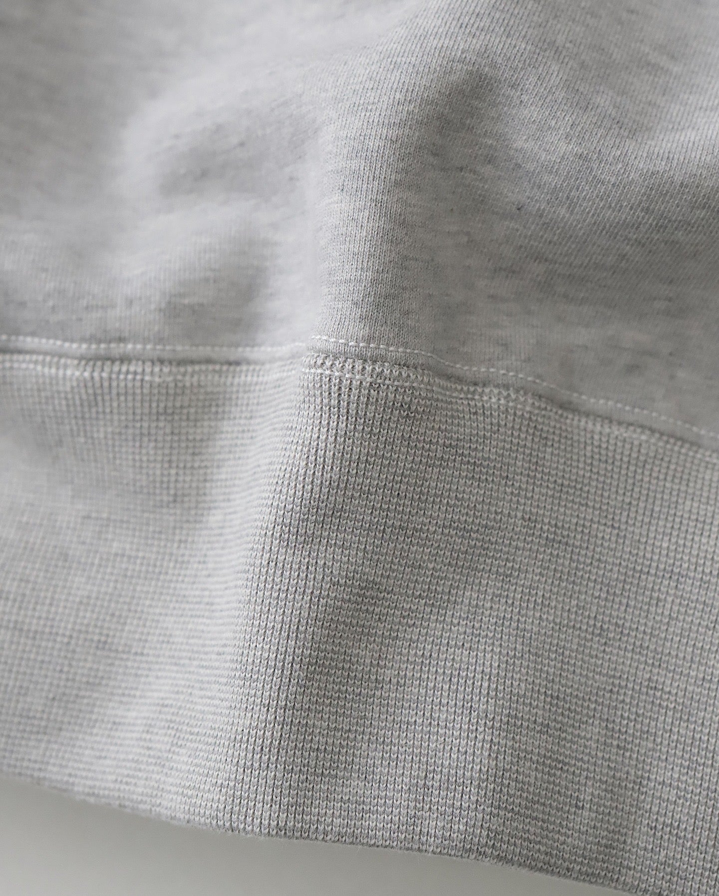 UNLIKELY SIMPLE SWEAT CREW "CENTRAL PARK"