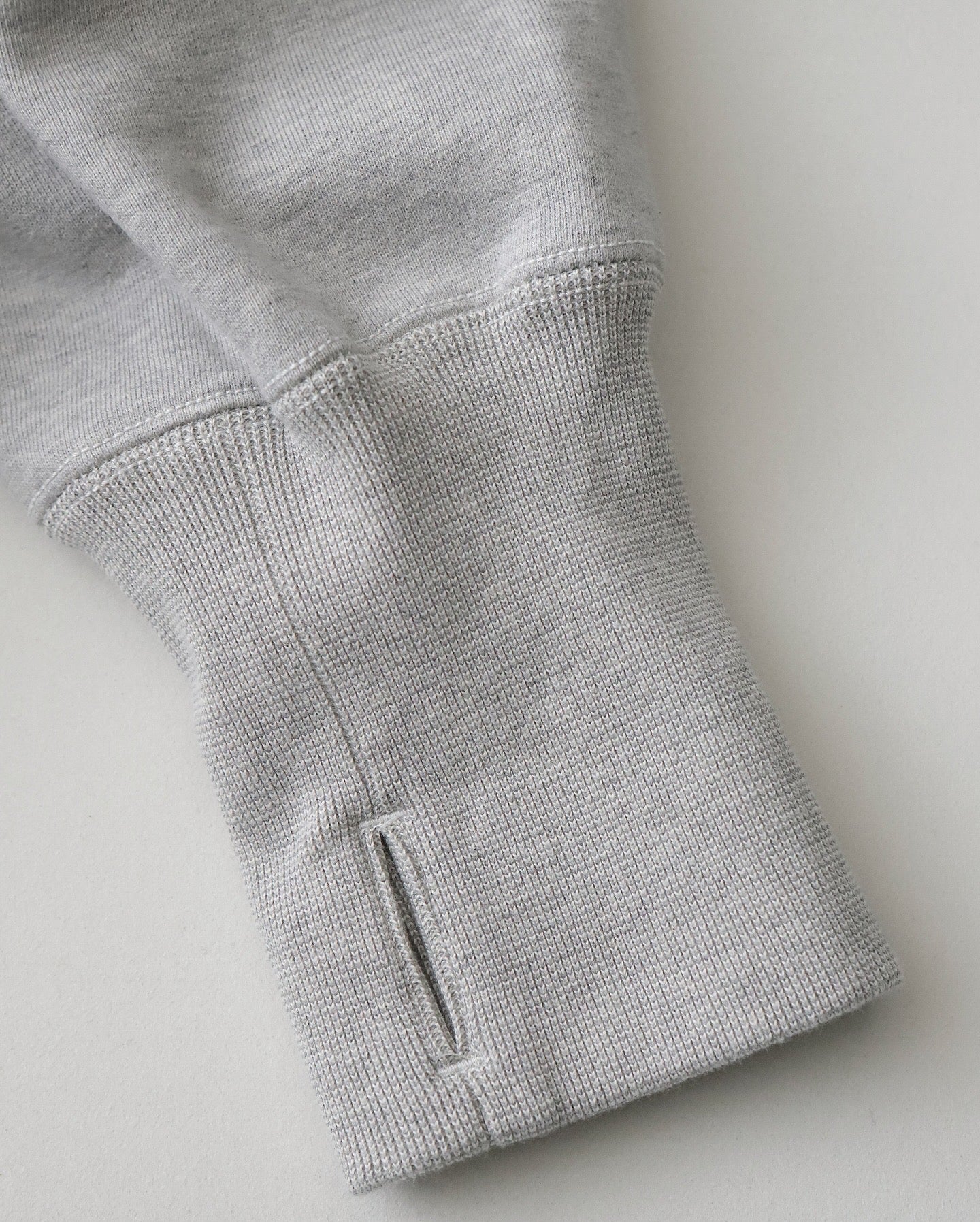 UNLIKELY SIMPLE SWEAT CREW "CENTRAL PARK"