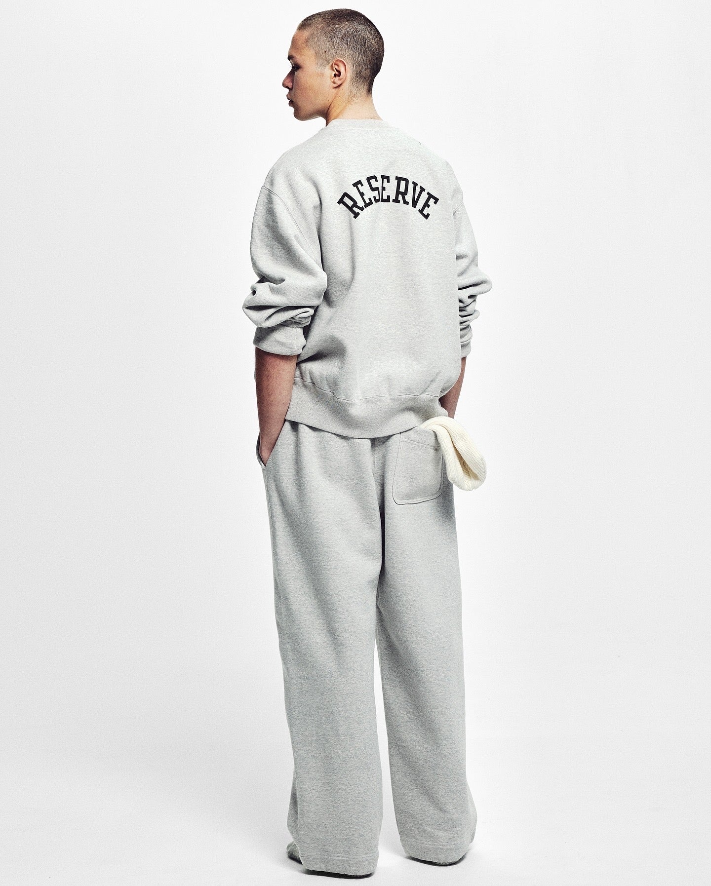 UNLIKELY SIMPLE SWEAT PANTS