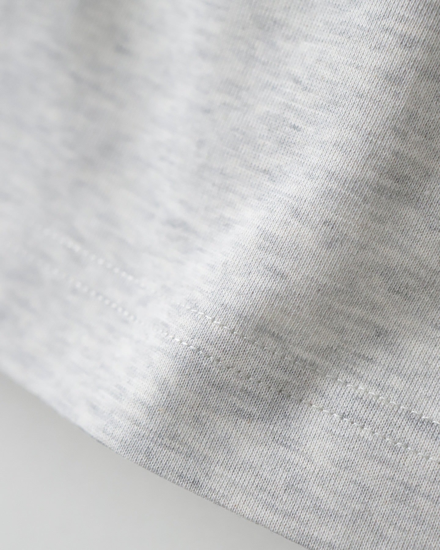PRINTED GRAPHIC S/S TEE “CLASSIC LOGO”