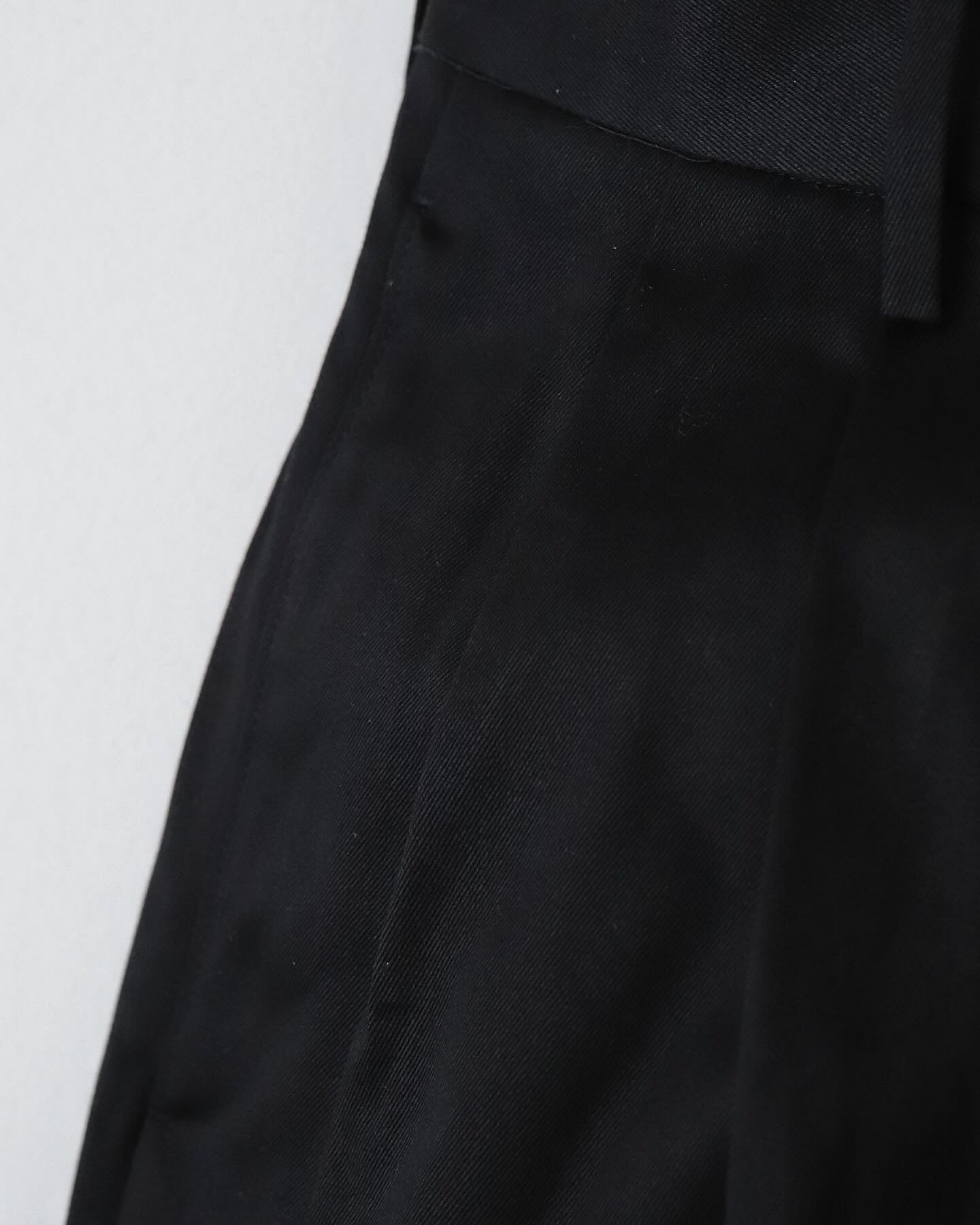 DOUBLE PLEATED CHINO TROUSERS