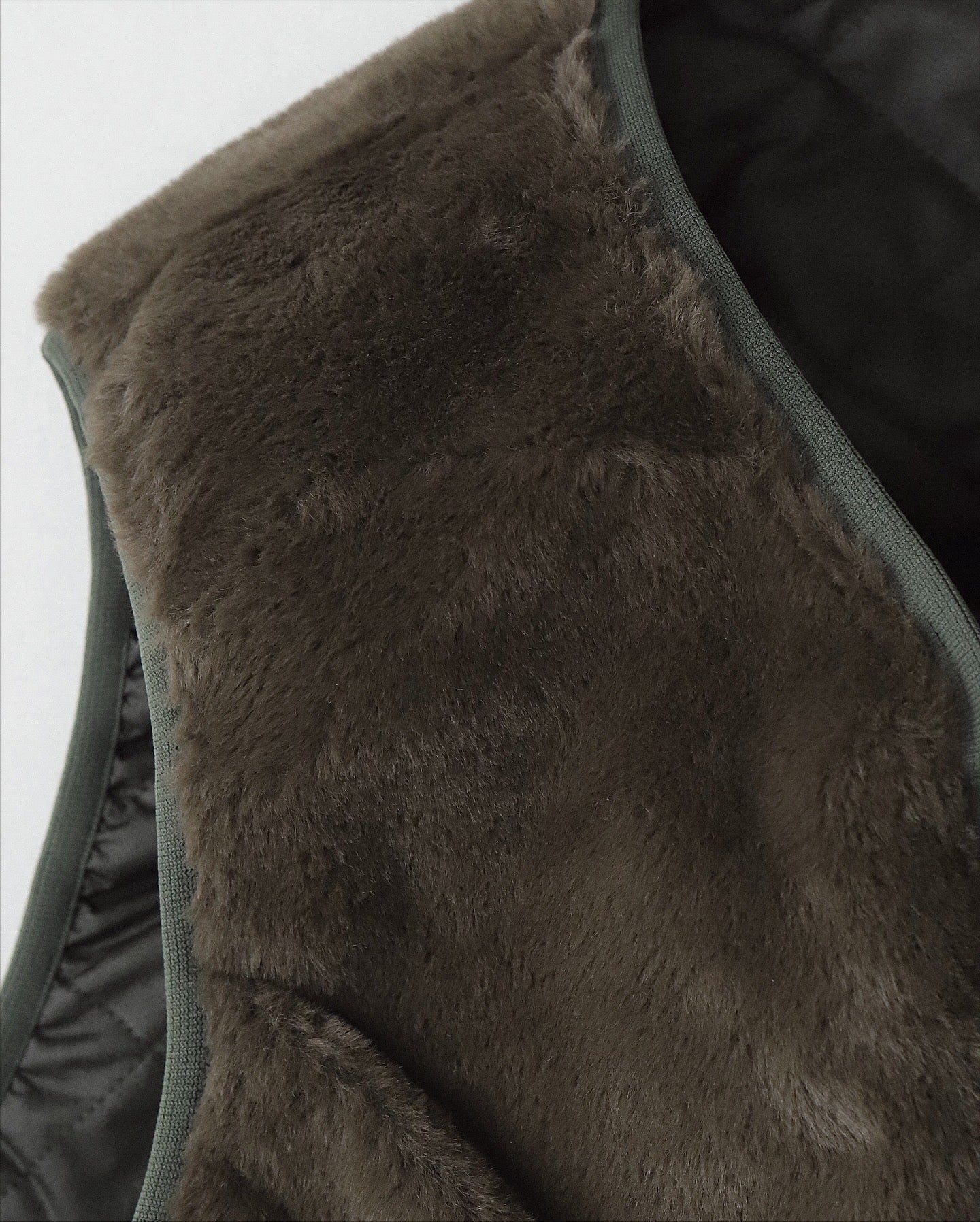 TECH REVERSIBLE BRITISH HUNTER FUR VEST