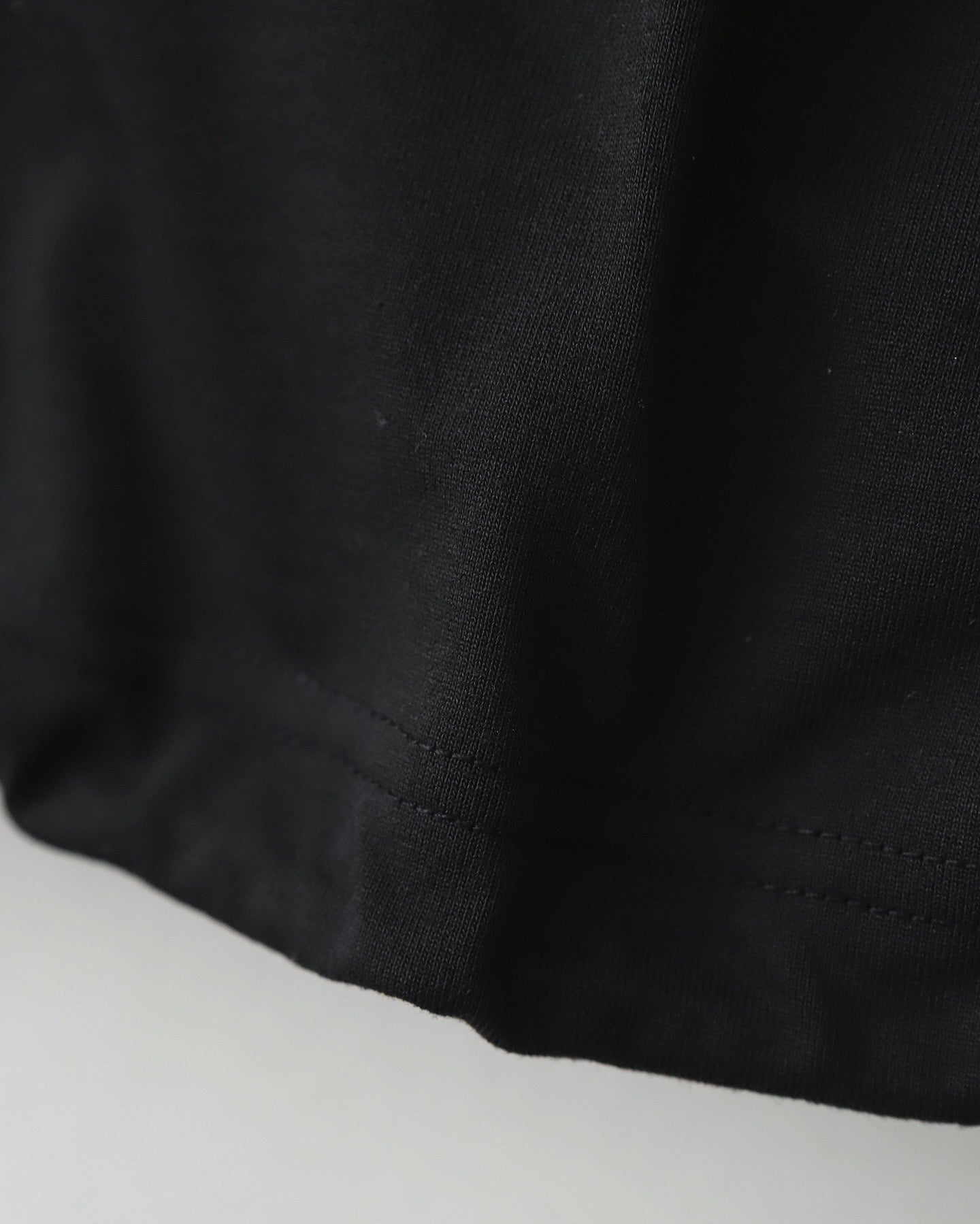 TECH DRAWSTRING L/S TEE
