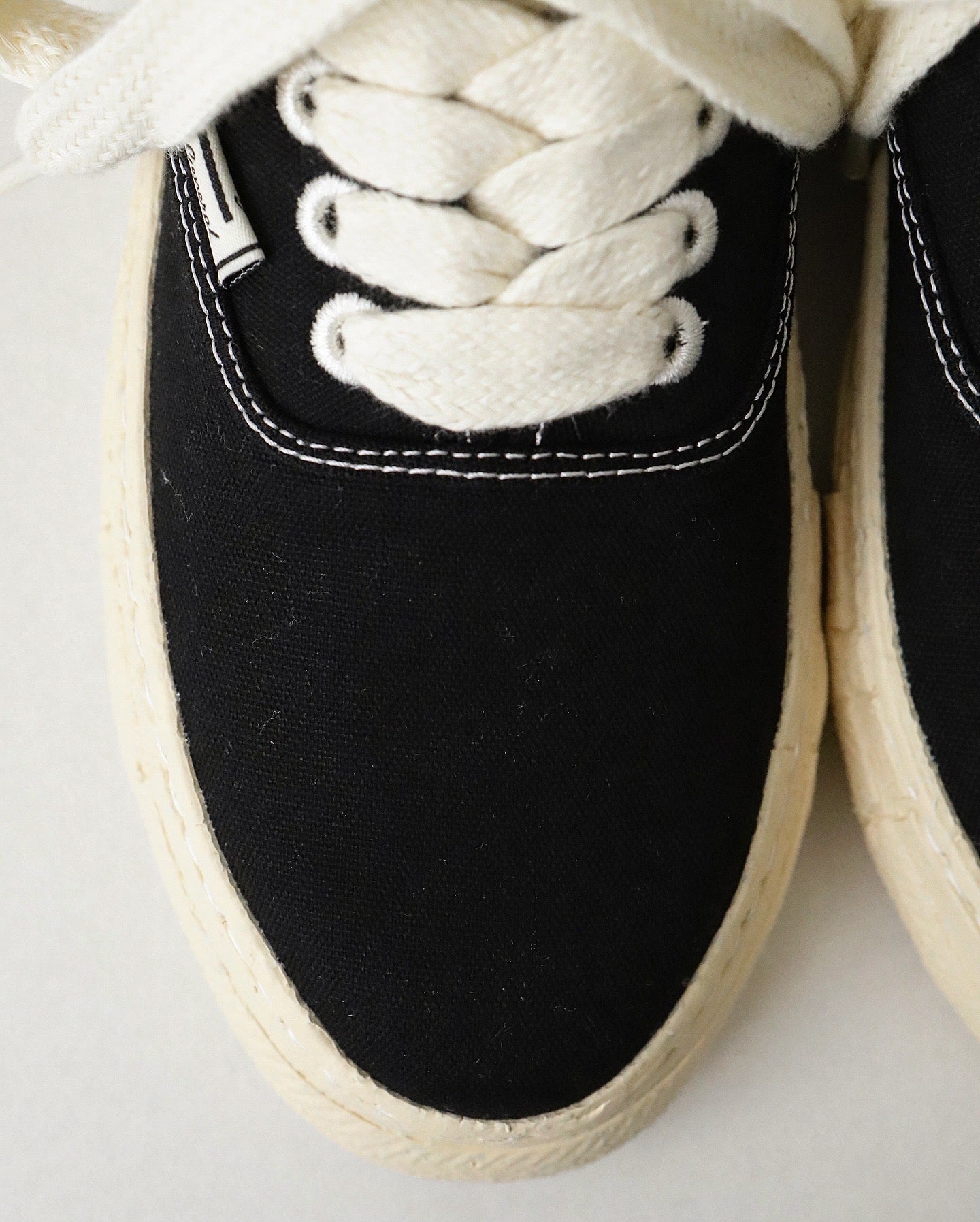 COLORADO CANVAS LOW-TOP SNEAKERS