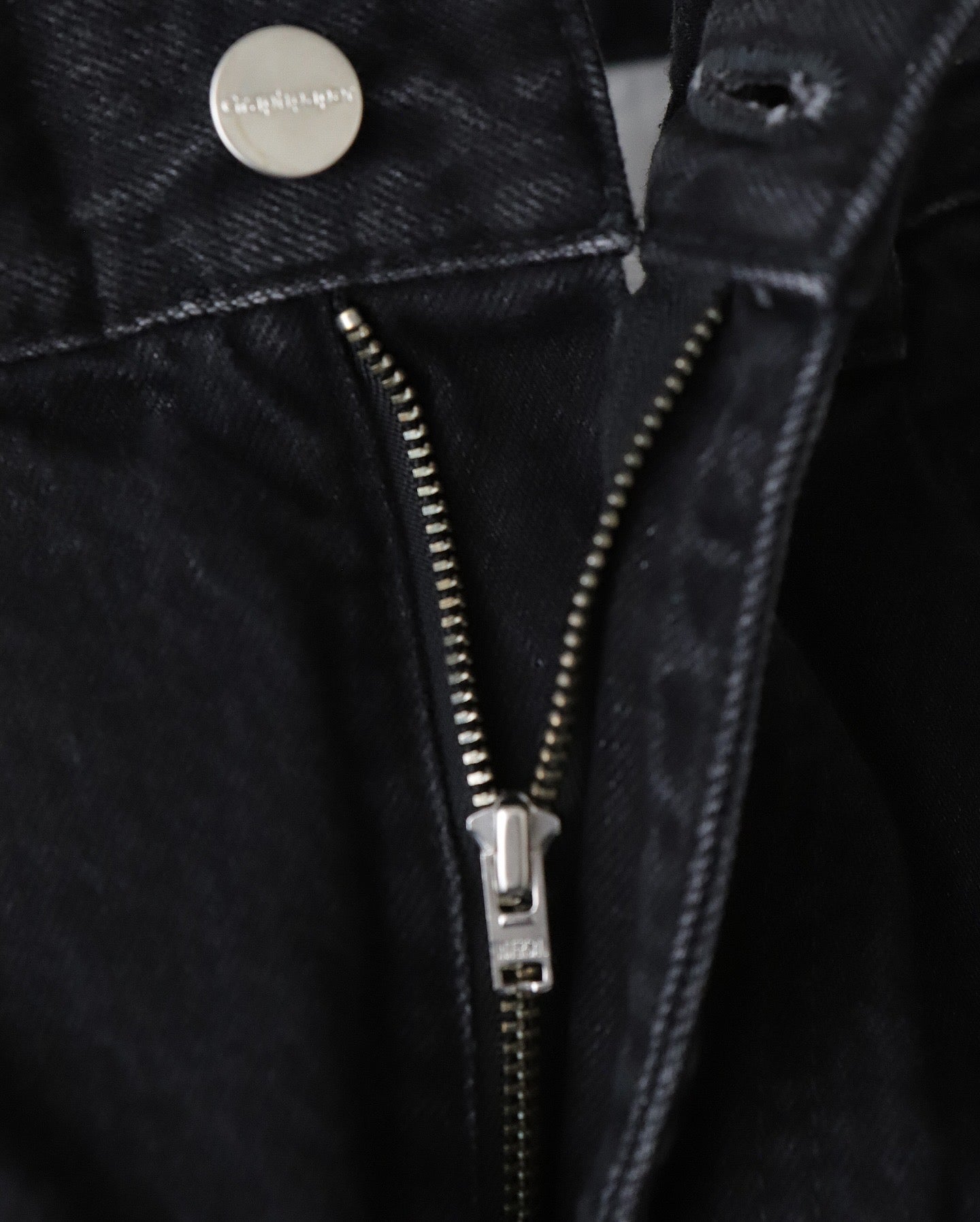 SELVAGE DENIM TWO TUCK PANTS