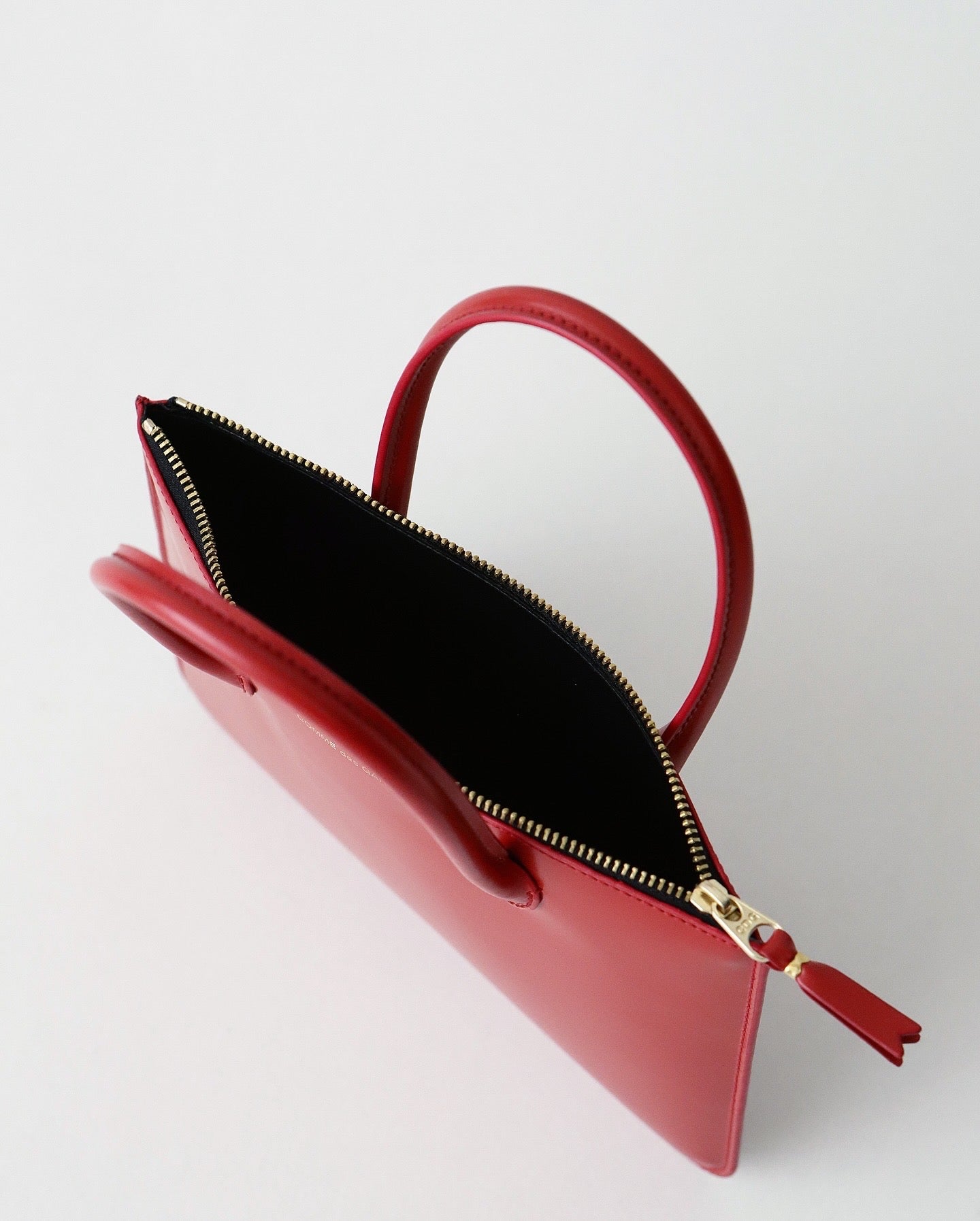 ZIP LARGE POUCH WITH HANDLE
