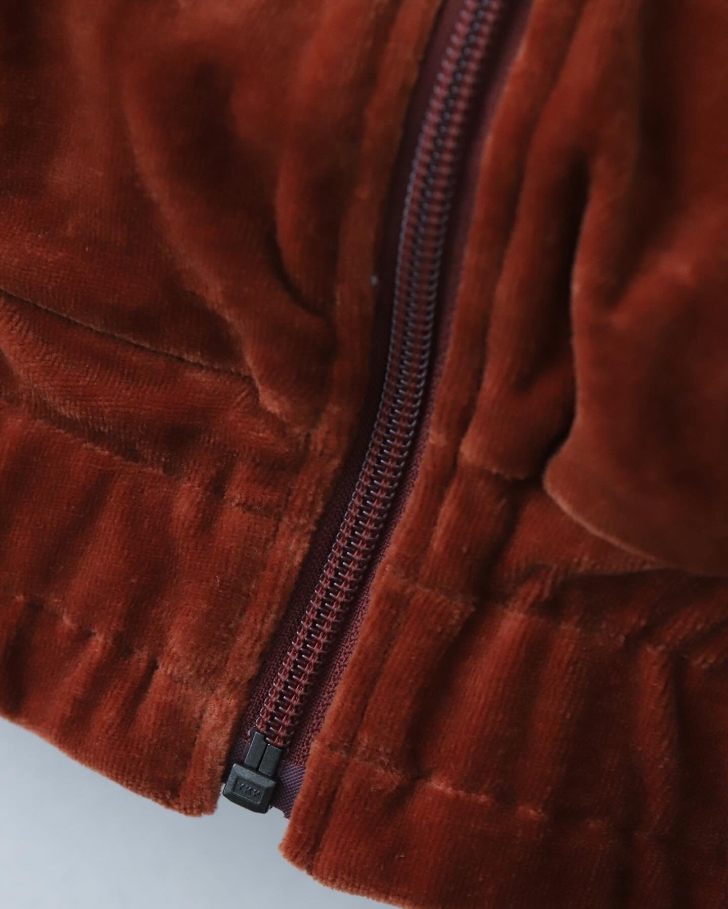 COMPACT VELOUR TRACK JACKET