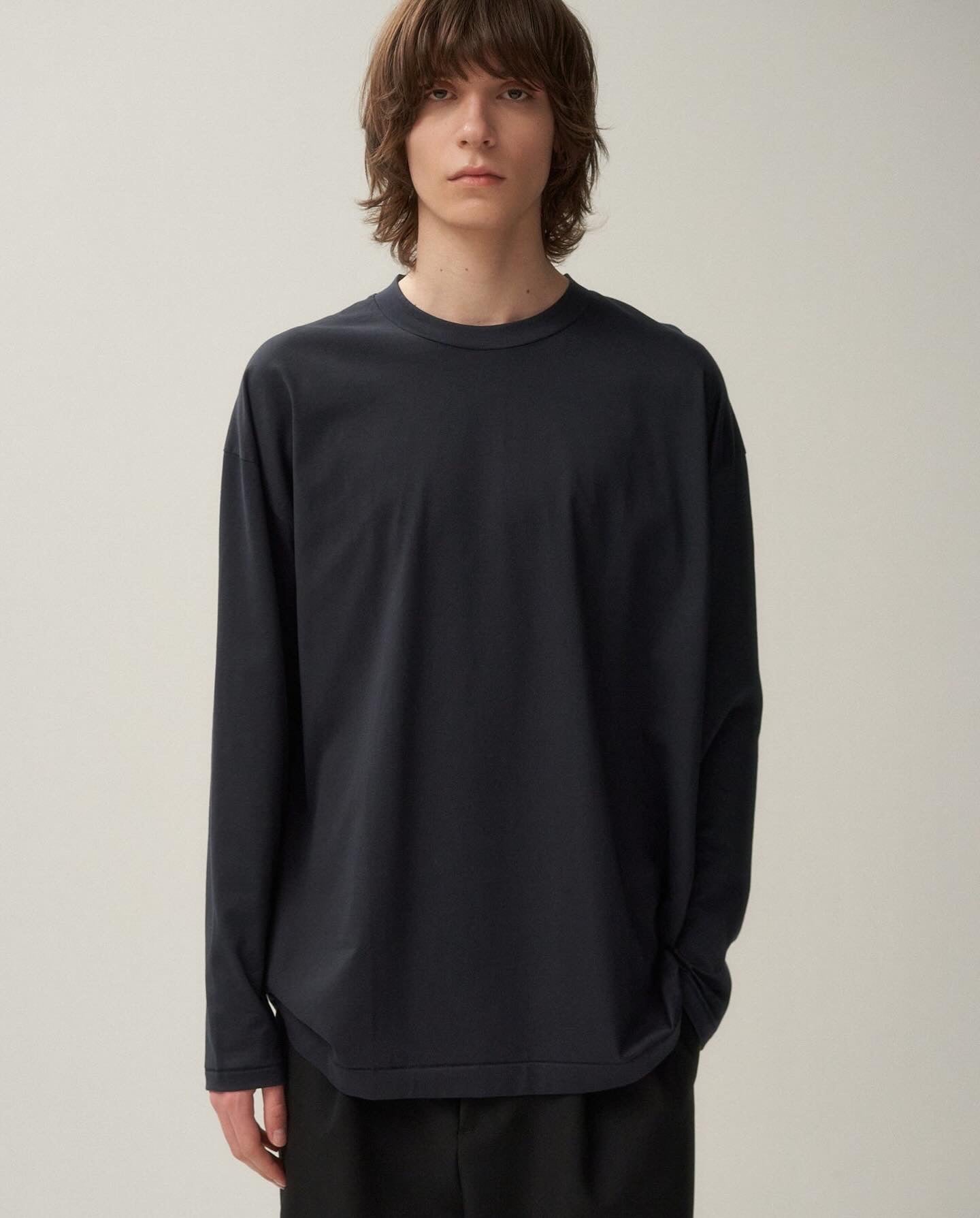 SUVIN60/2 OVERSIZED LONG-SLEEVE T-SHIRT