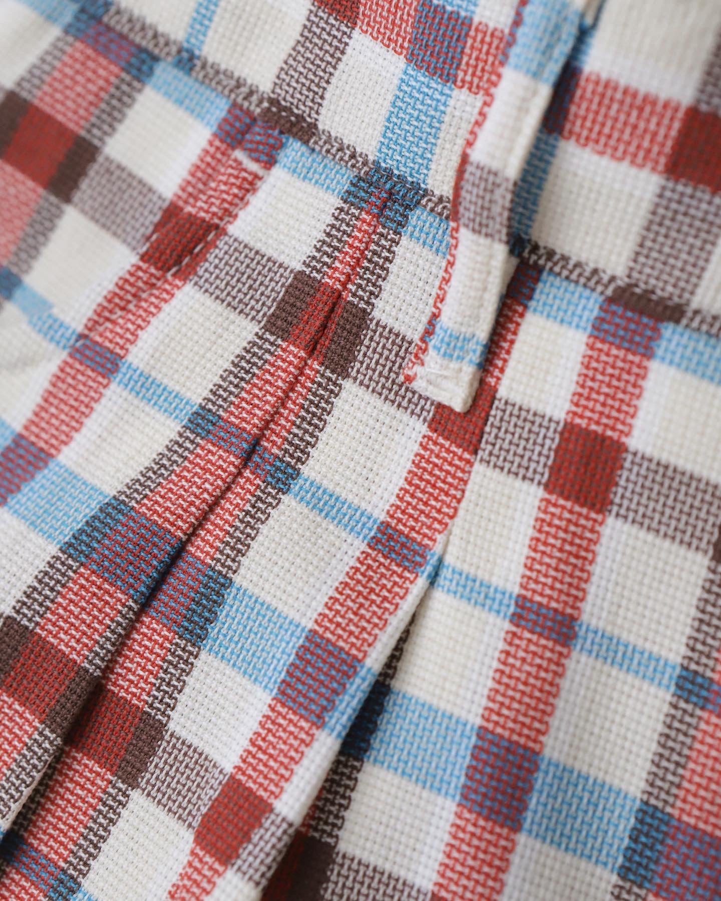 FARAH｜TWO-TUCK WIDE SHORTS / SOUVENIR CHECK