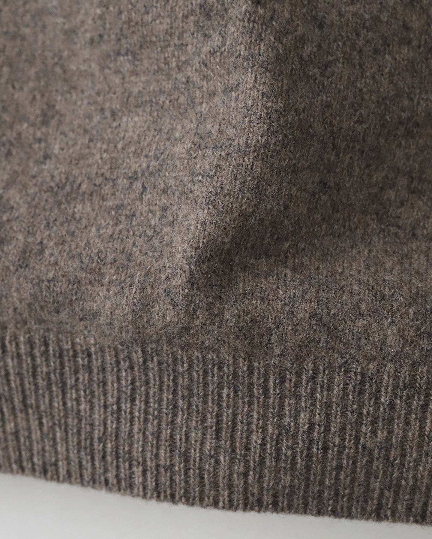 SADDLE SLEEVE POLO｜LAMS WOOL PLAIN KNITTED