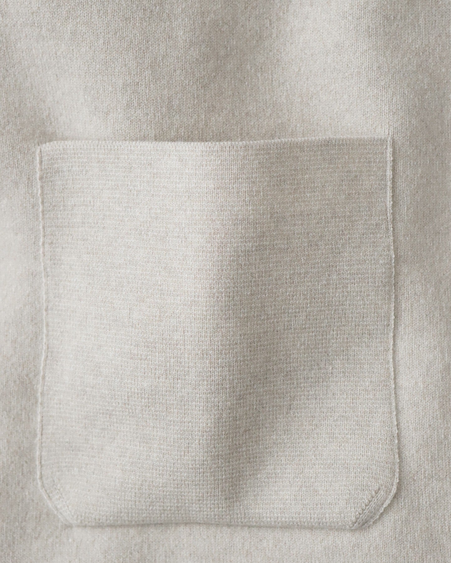 V-NECK CARDIGAN｜LAMS WOOL INTERLOCK KNITTED