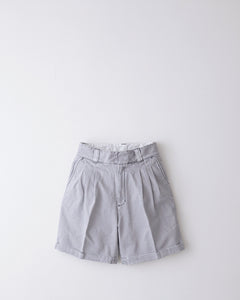 FARAH｜THREE-TUCK WIDE SHORTS / DENIM