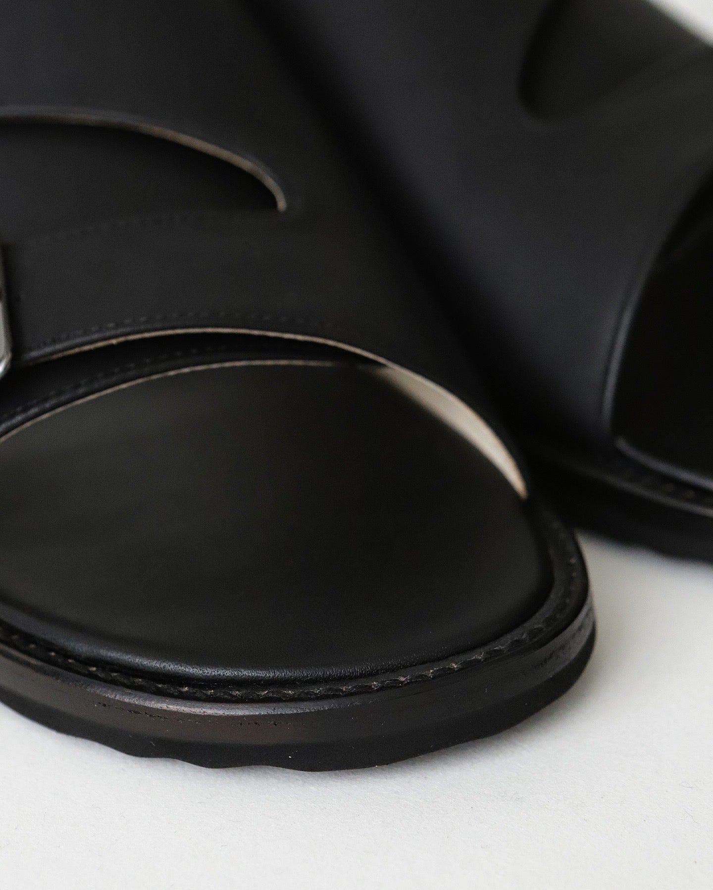 DOUBLE BELT SANDALS｜VIBRAM TILE MORFLEX