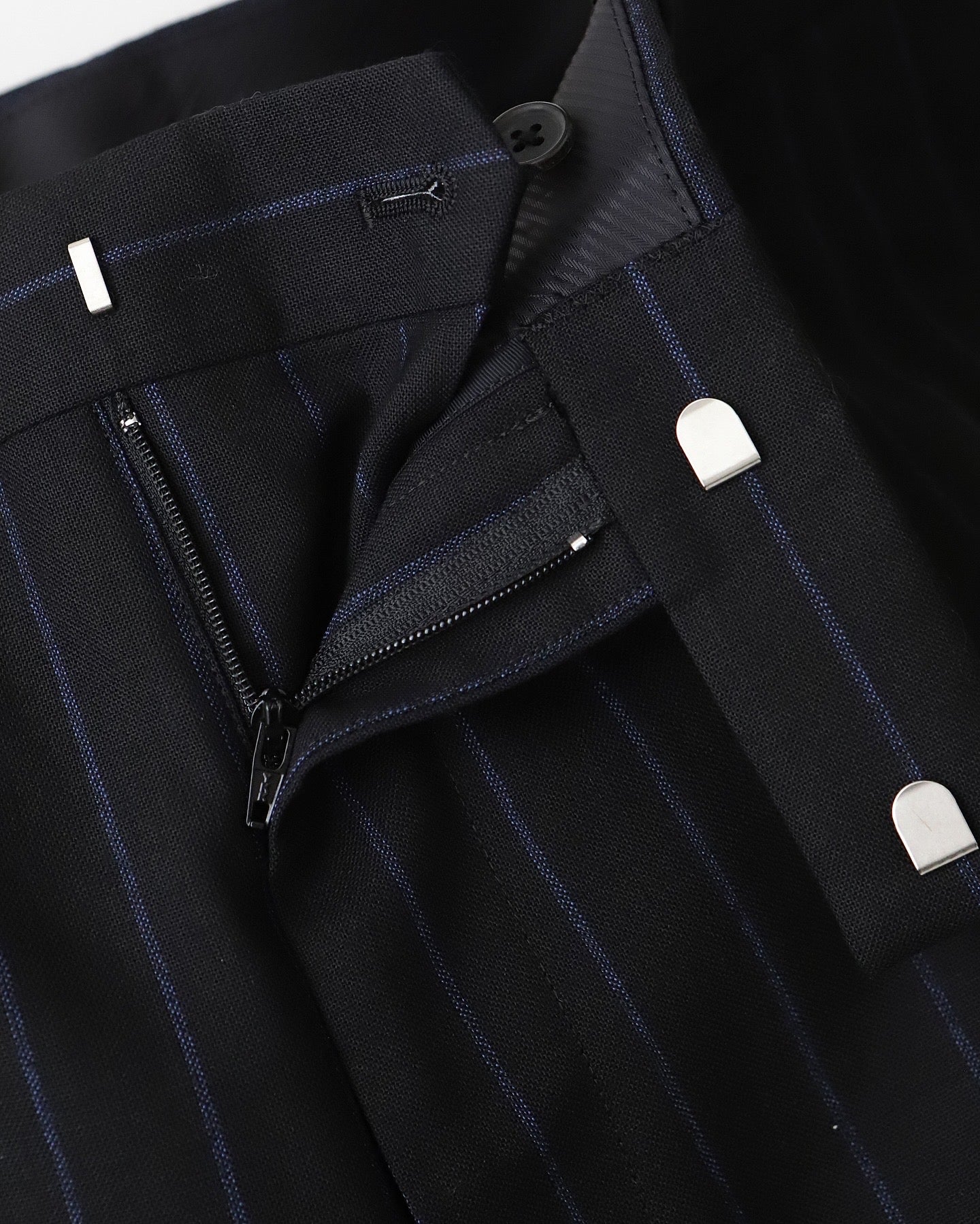 DOUBLE PLEATED SHORT TROUSERS / Dormeuil