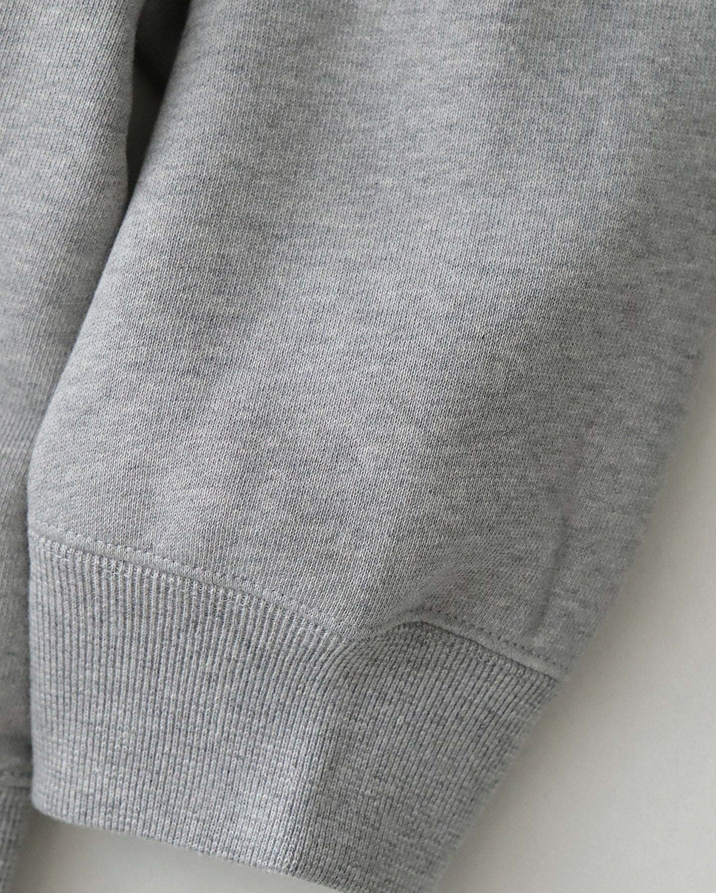 SIDE ZIP SWEATSHIRT