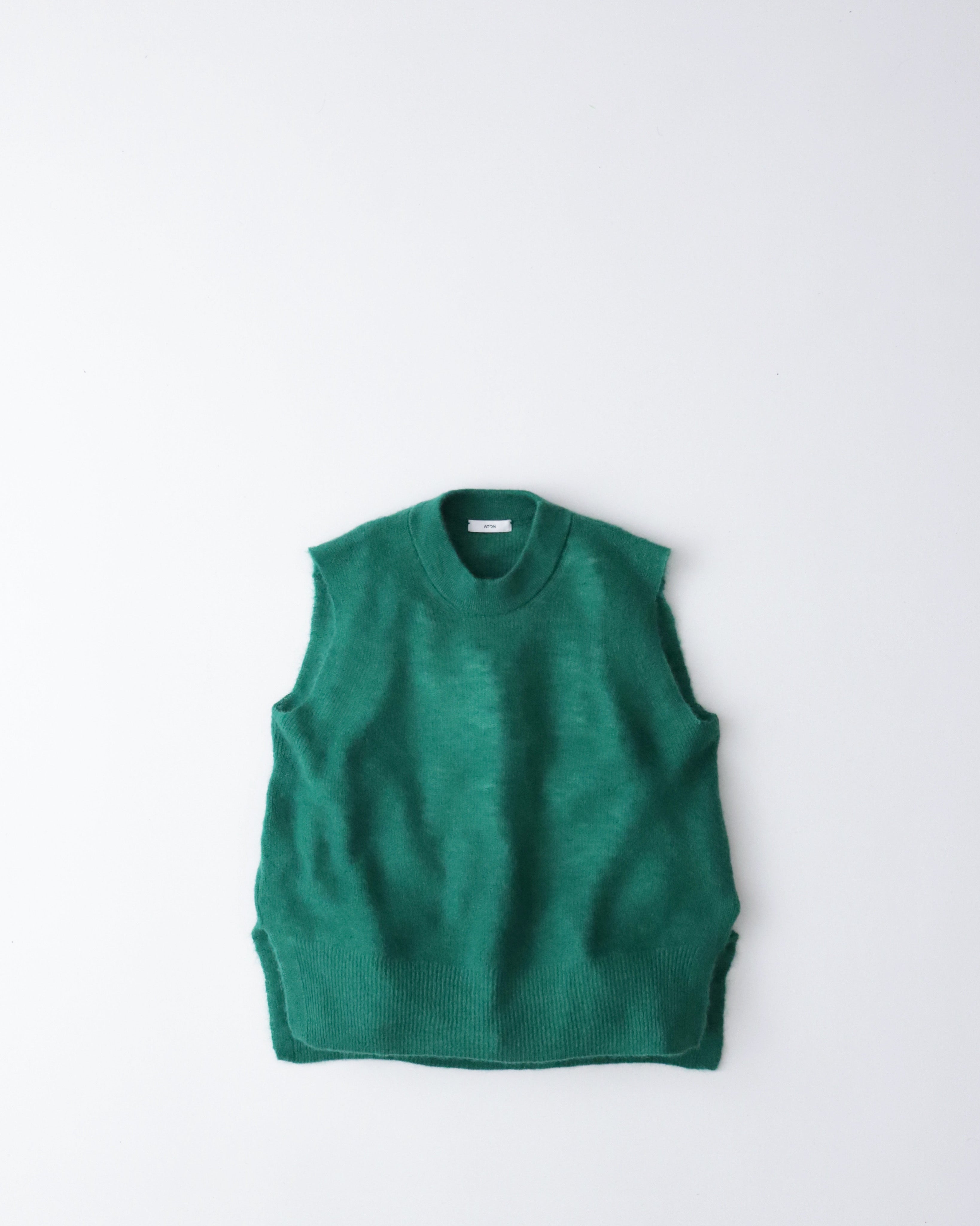 SUPER KID MOHAIR CREWNECK VEST（WOMEN）