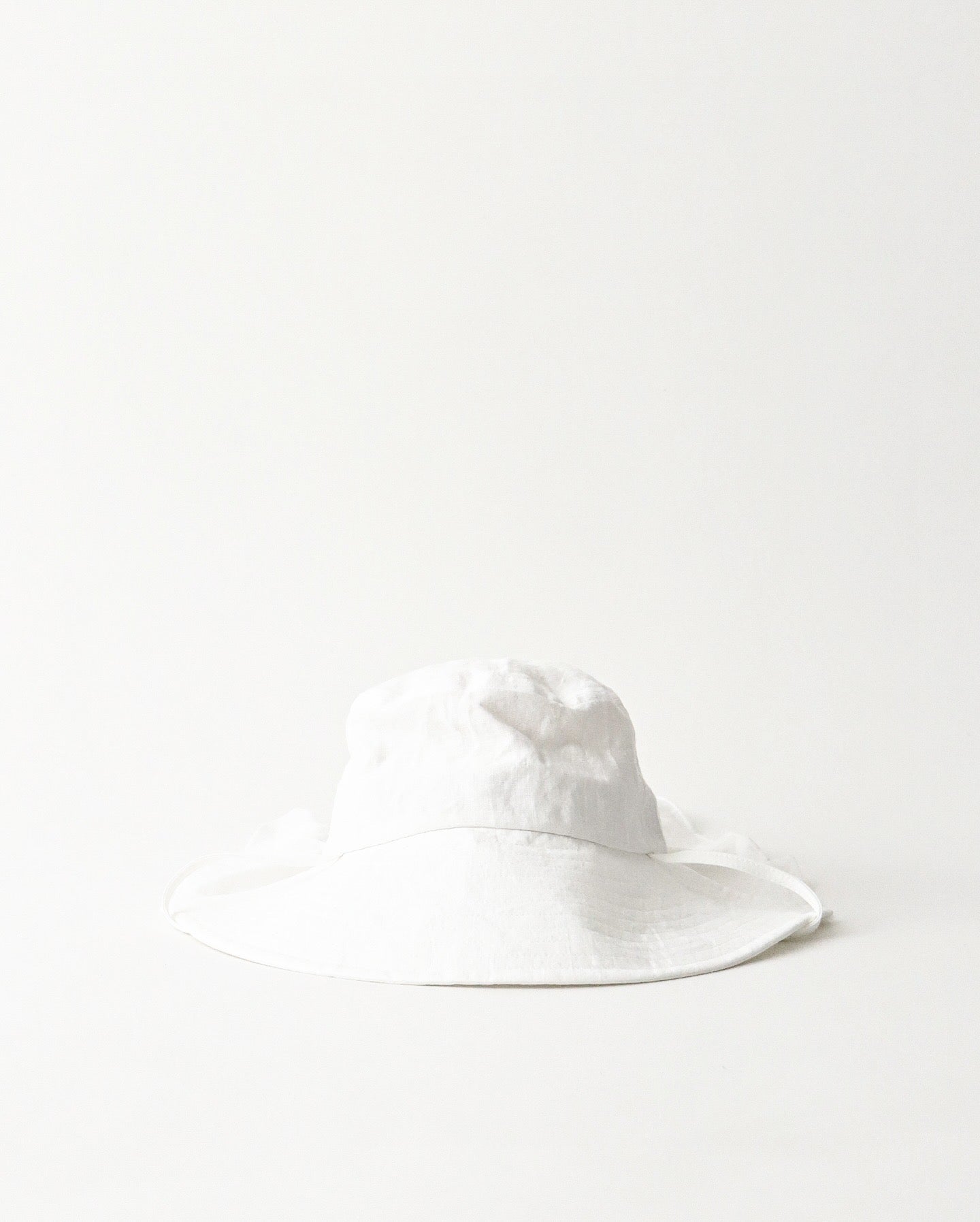 FIELD HAT LINEN WHITE