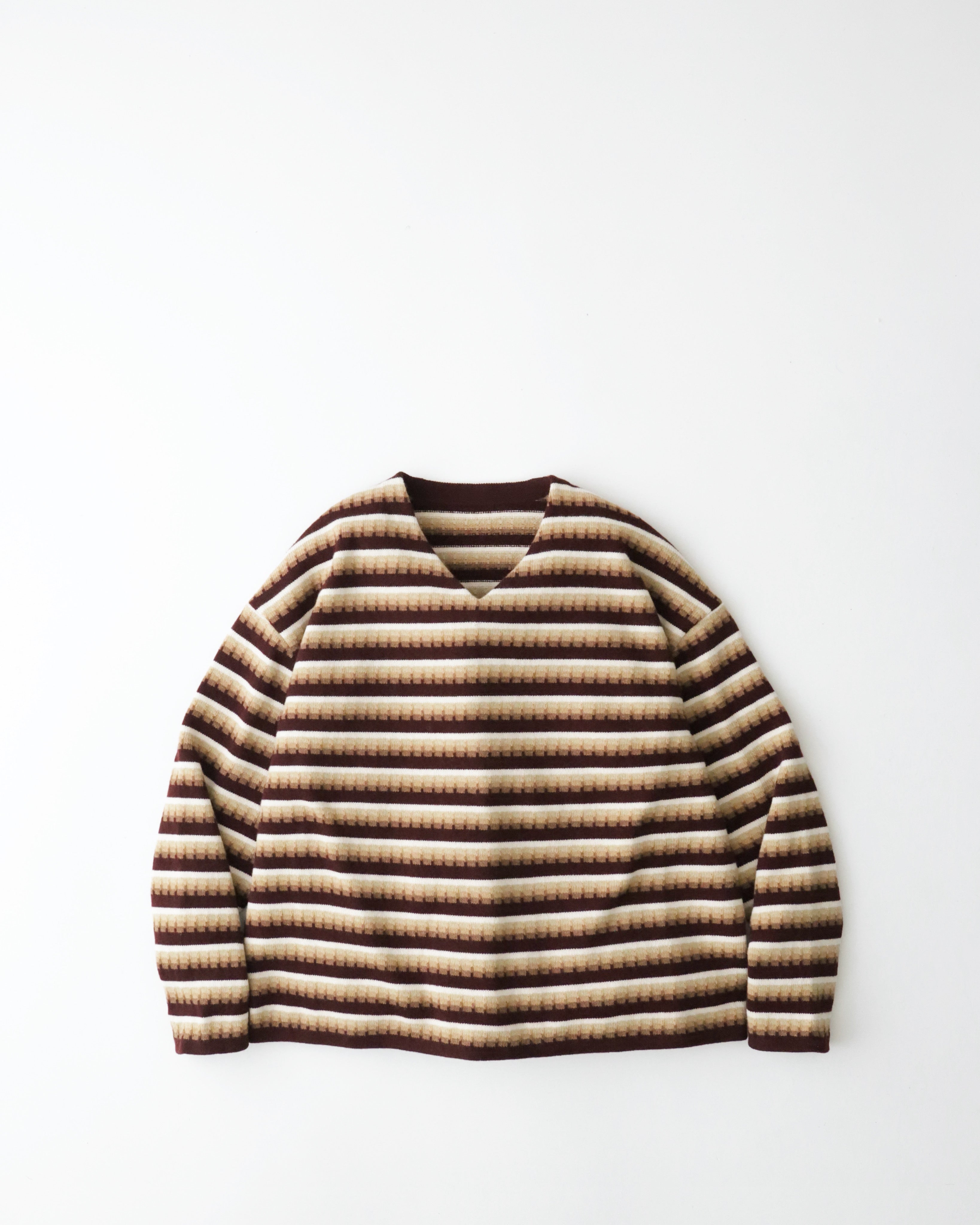 V NECK WIDE THREE D KNIT BROWN MIX