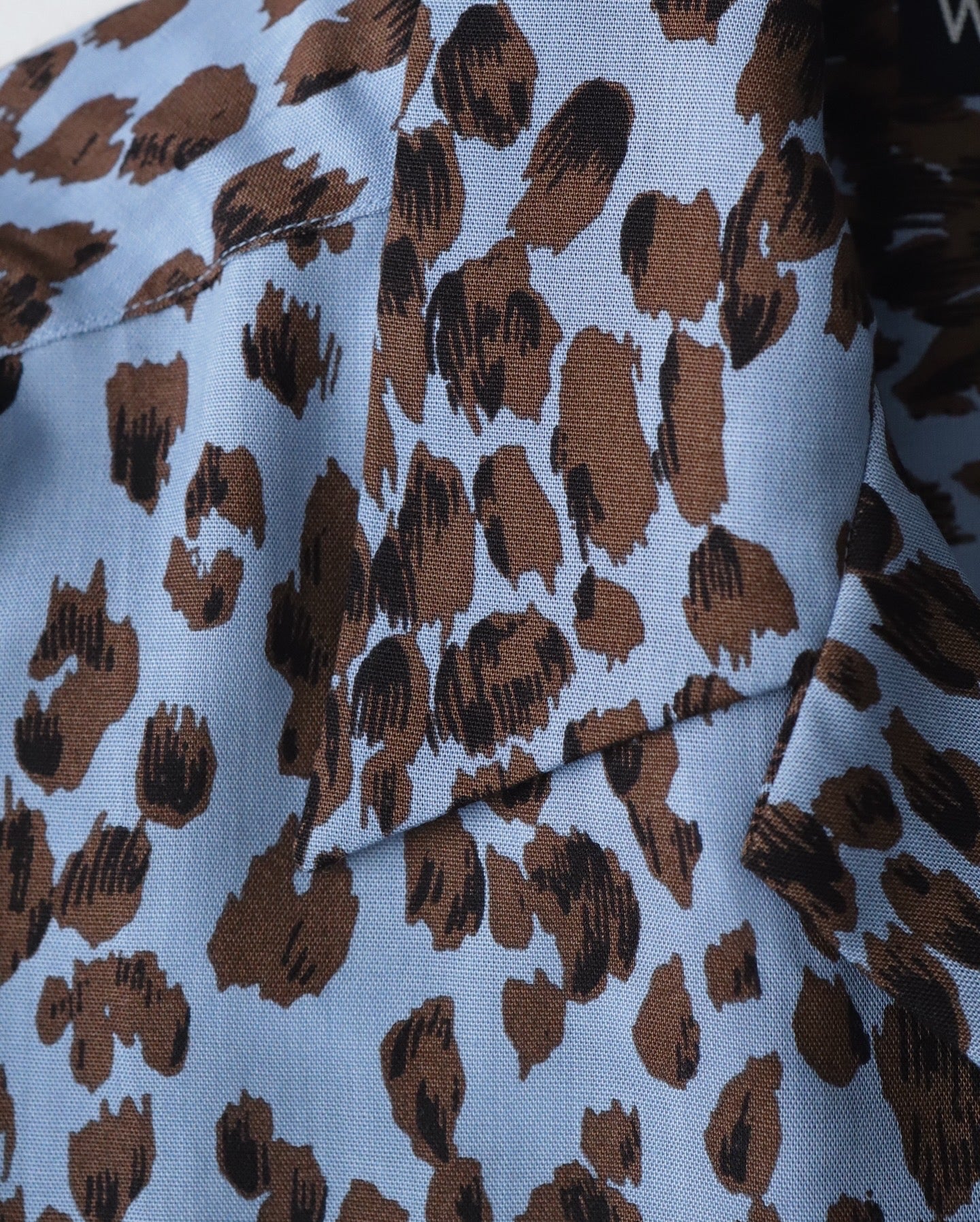 LEOPARD OPEN COLLAR SHIRT