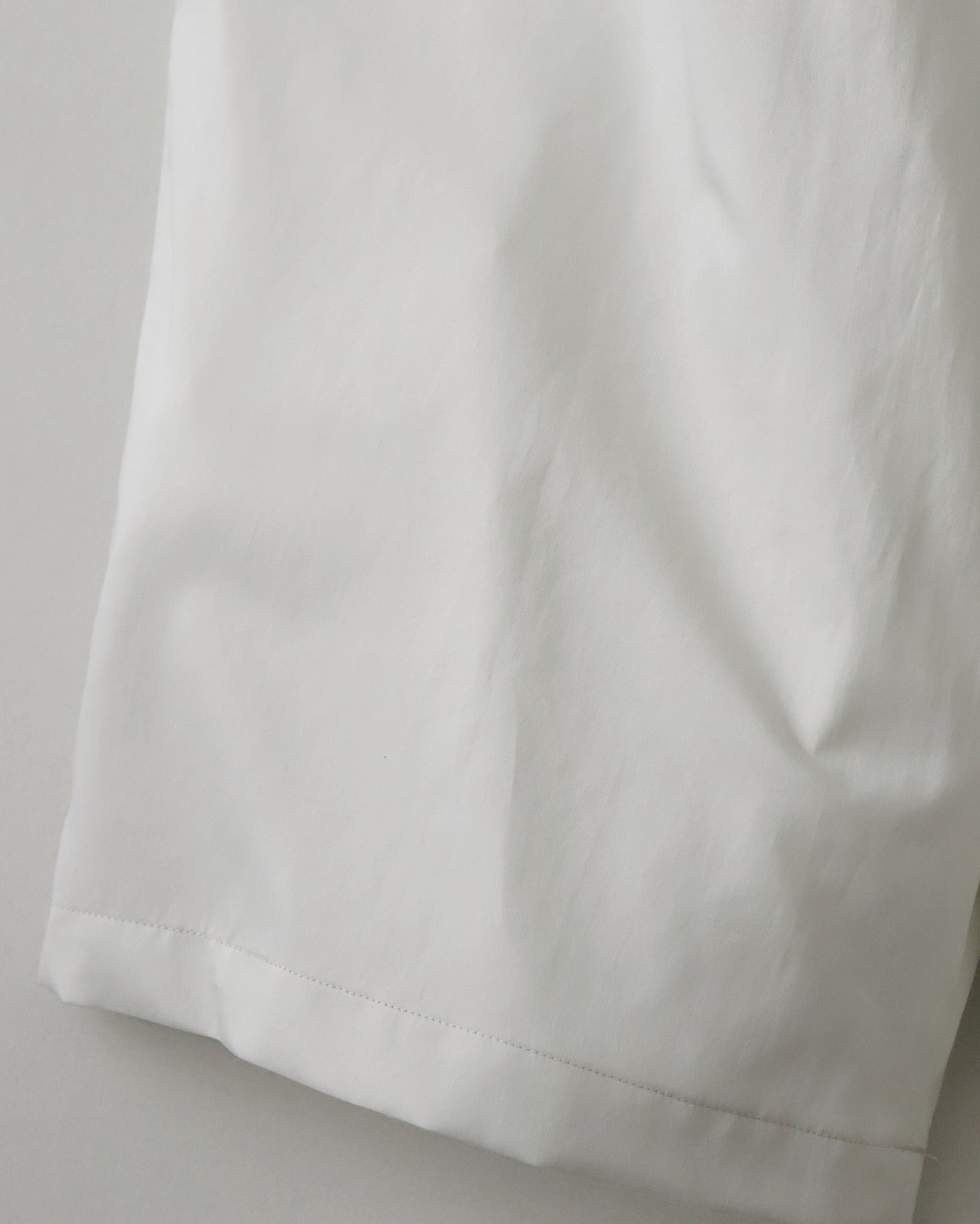 SILICON POPLIN TWO TUCK EASY PANTS