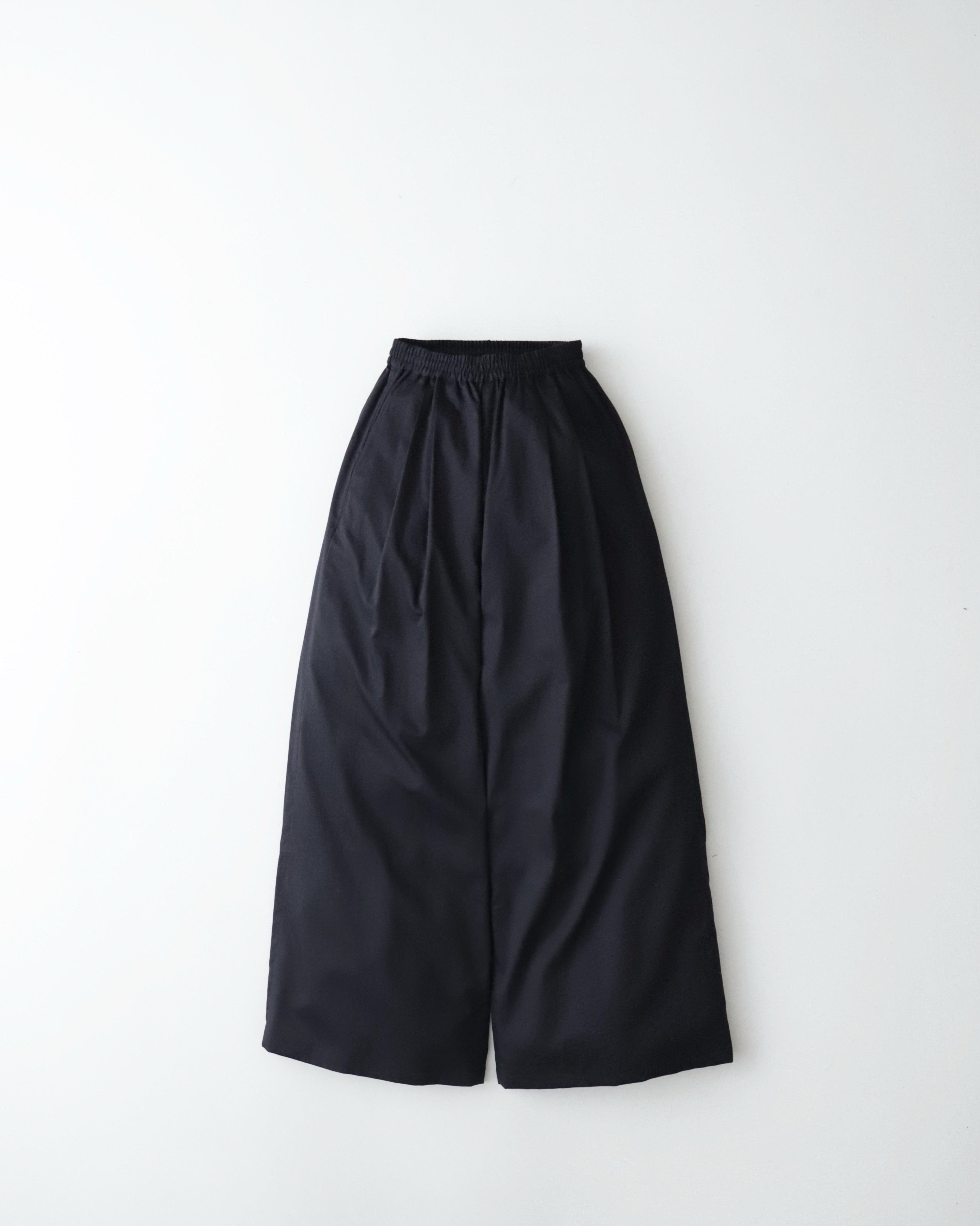 SILICON POPLIN TWO TUCK WIDE PANTS（WOMEN）