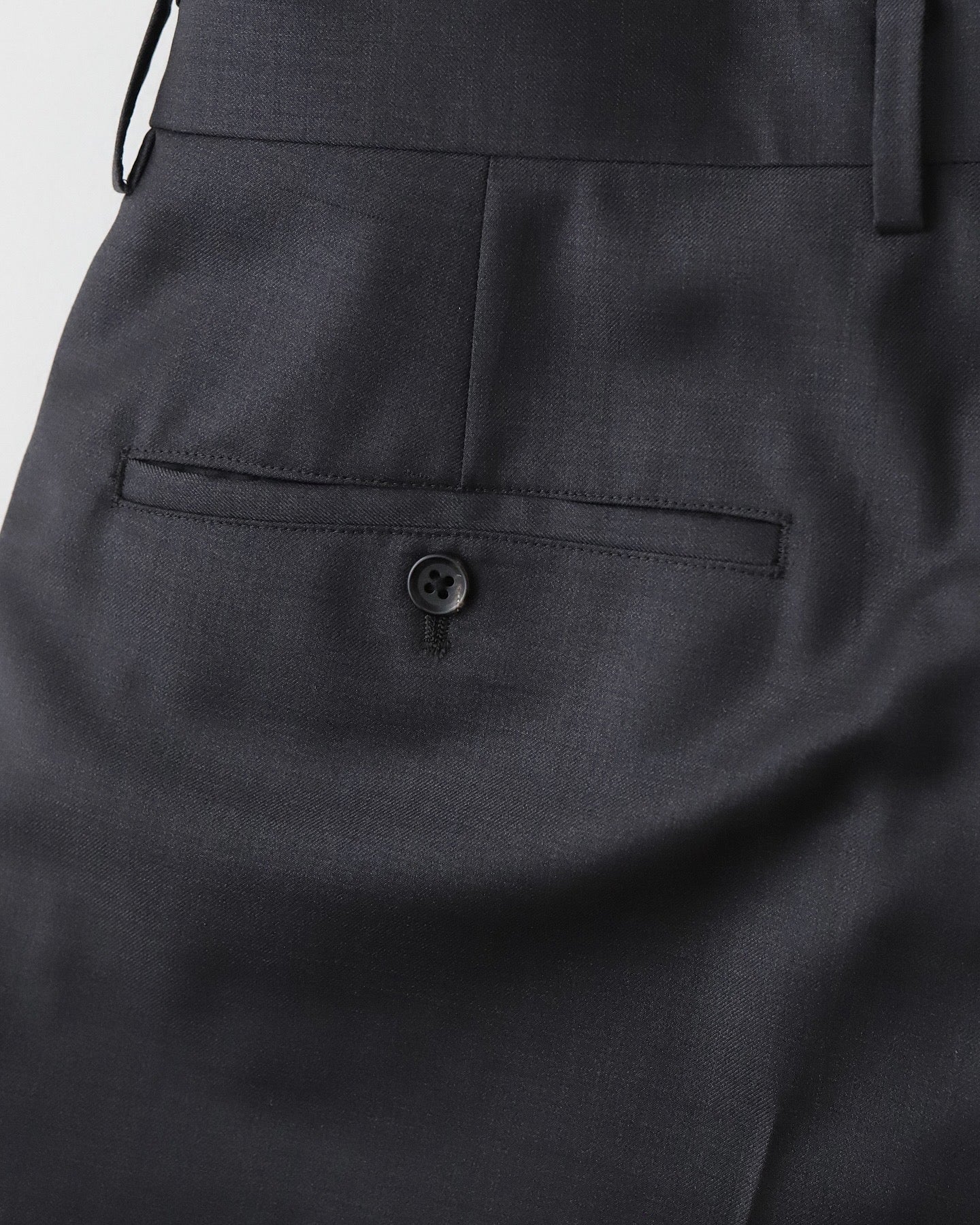 DOUBLE PLEATED SHORT TROUSERS / Ermenegildo Zegna