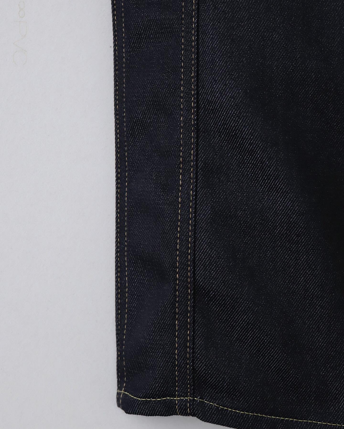 LEVI’S CUSTOMIZE DENIM PANTS