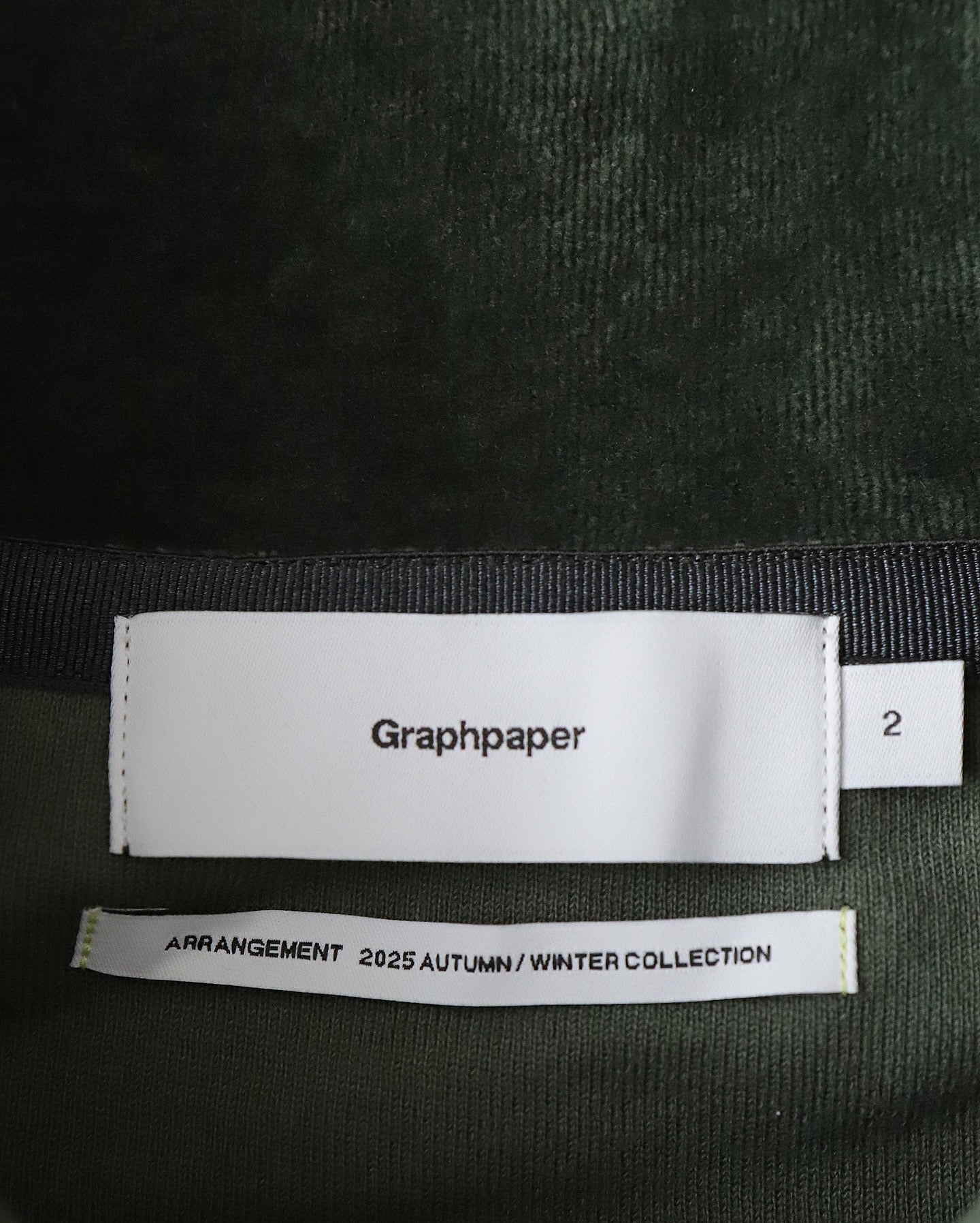 COMPACT VELOUR MOCK NECK