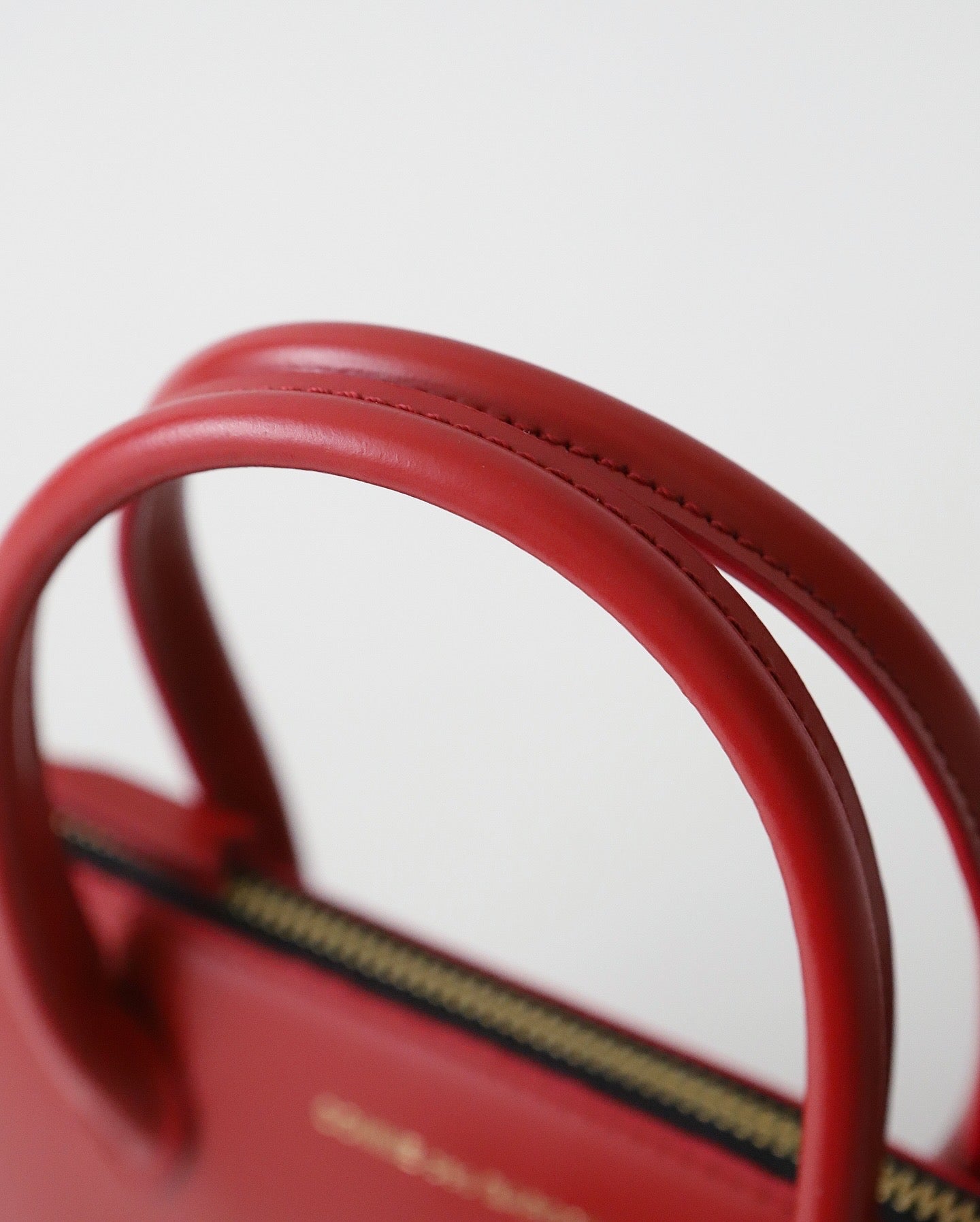 ZIP LARGE POUCH WITH HANDLE