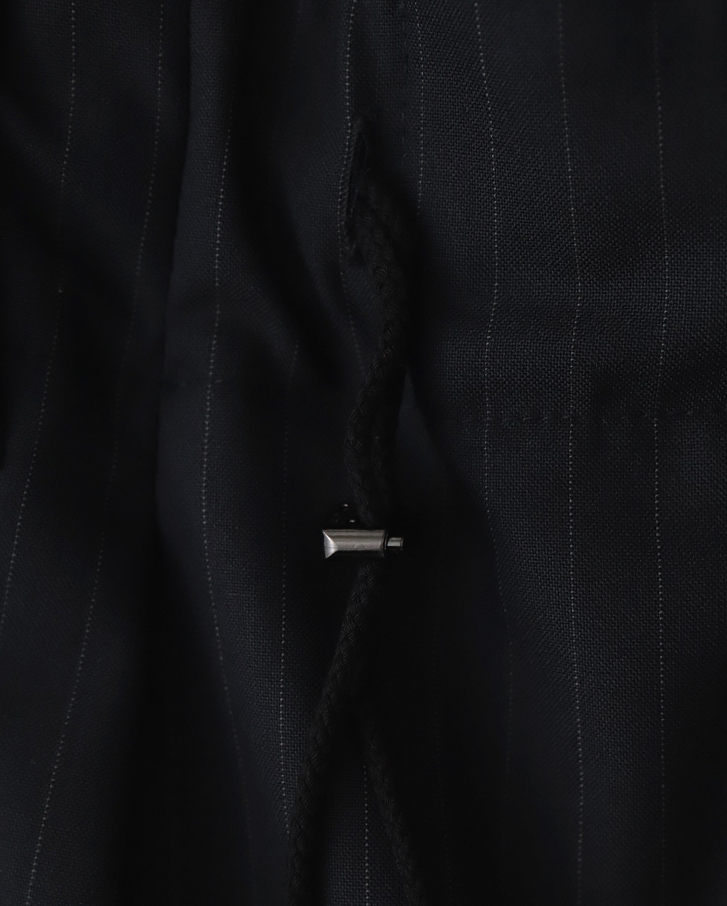 CIRCULAR SHORT PANTS BLACK STRIPE