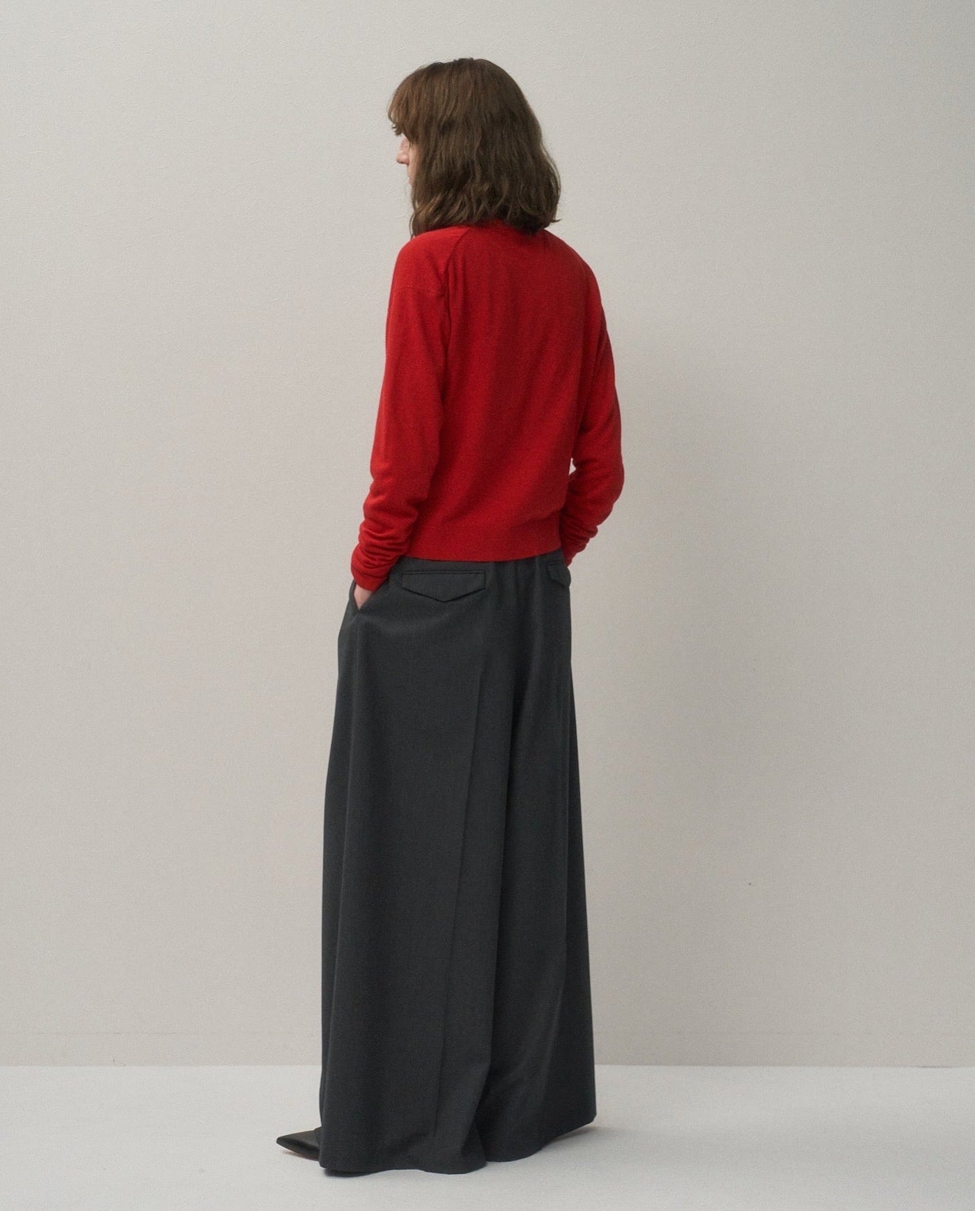 GARMENT DYED CASHMERE SILK CREWNECK CARDIGAN（WOMEN）