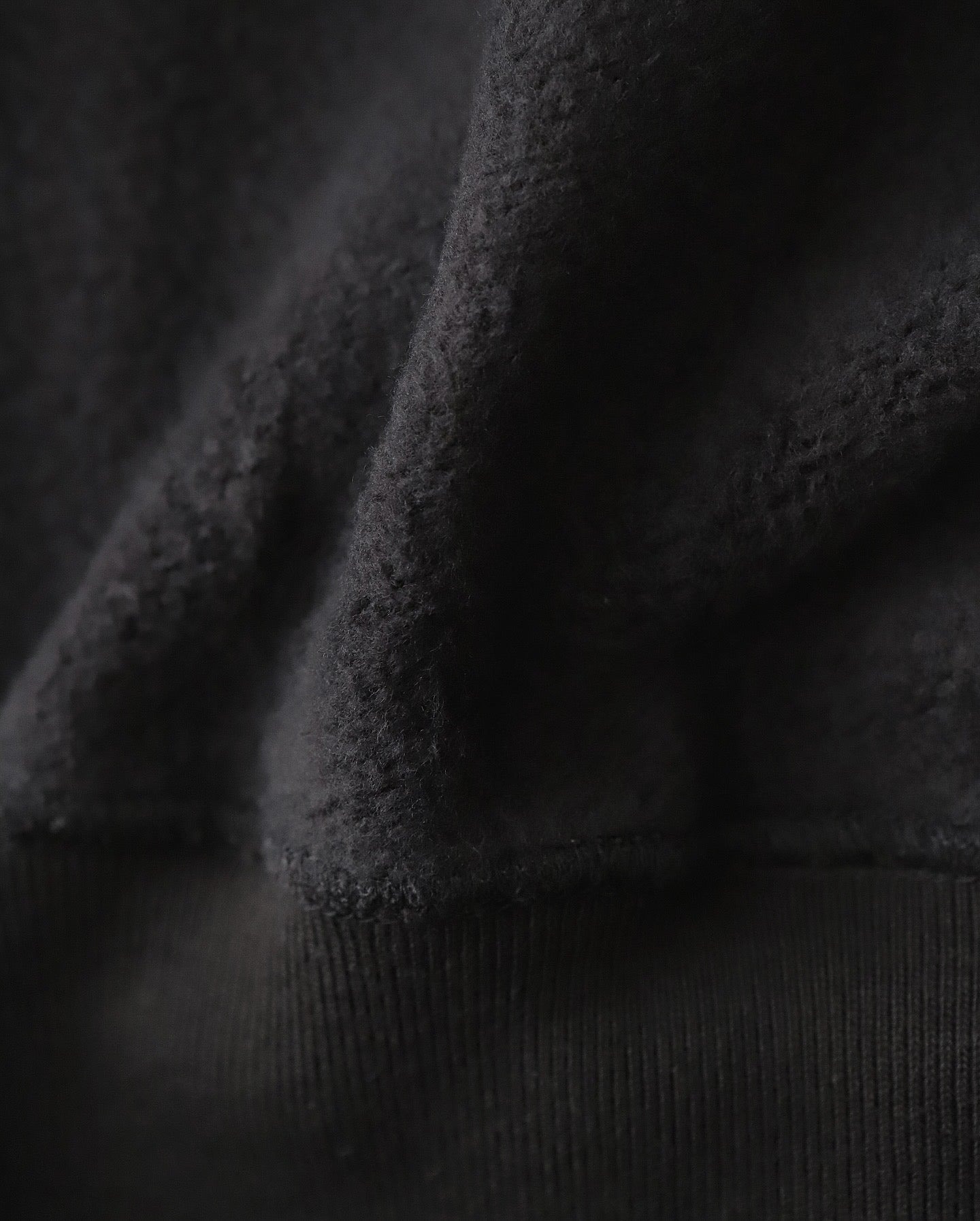 UNLIKELY SIMPLE SWEAT CREW "RESERVE"