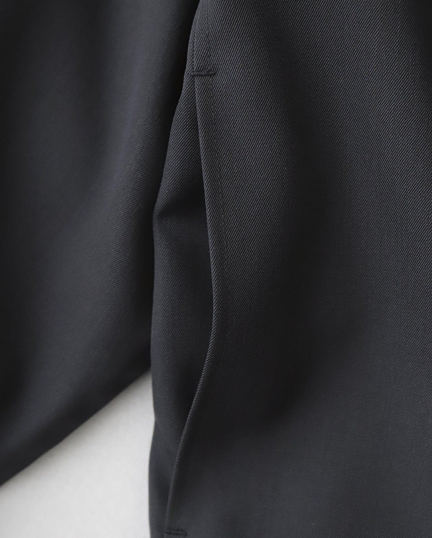 SCALE OFF WOOL BOX SHIRT