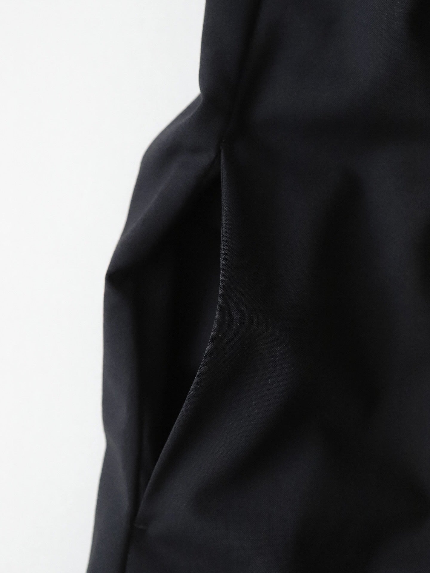 TECHNO WOOL TROPICAL SLIP DRESS（WOMEN）