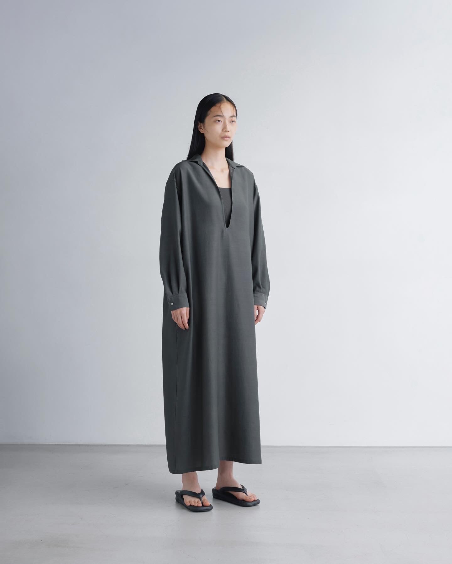 WOOL CUPRO SKIPPER DRESS（WOMEN）