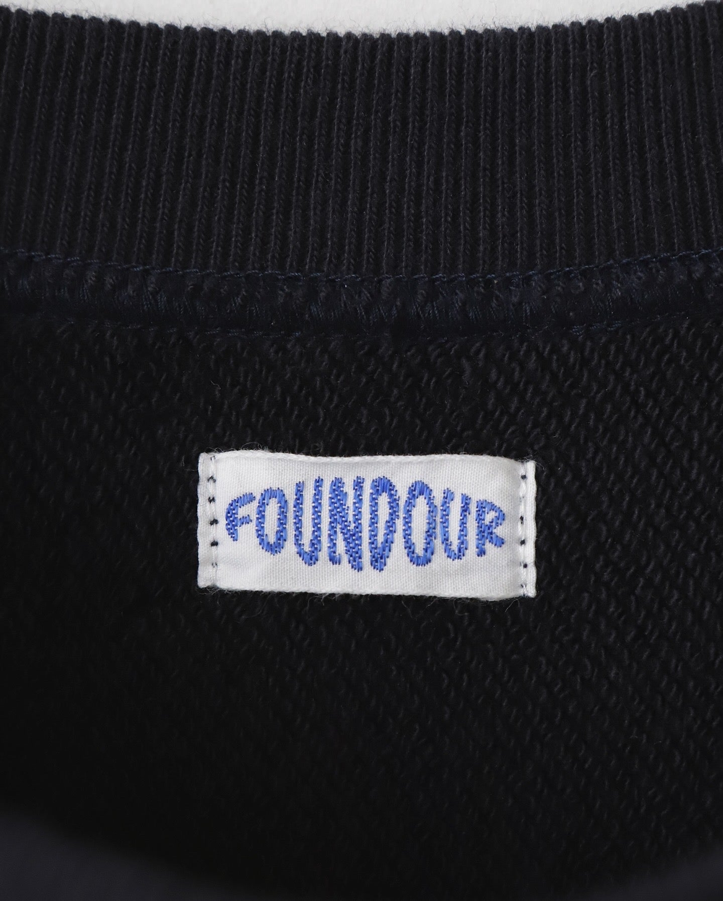 SWEAT SHIRT
