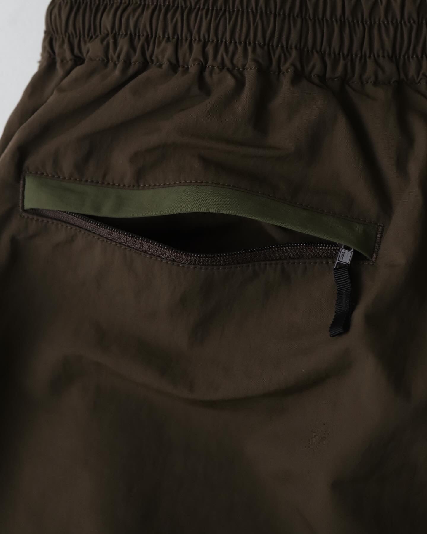 NYLON SWITCHING JOGGER PANTS