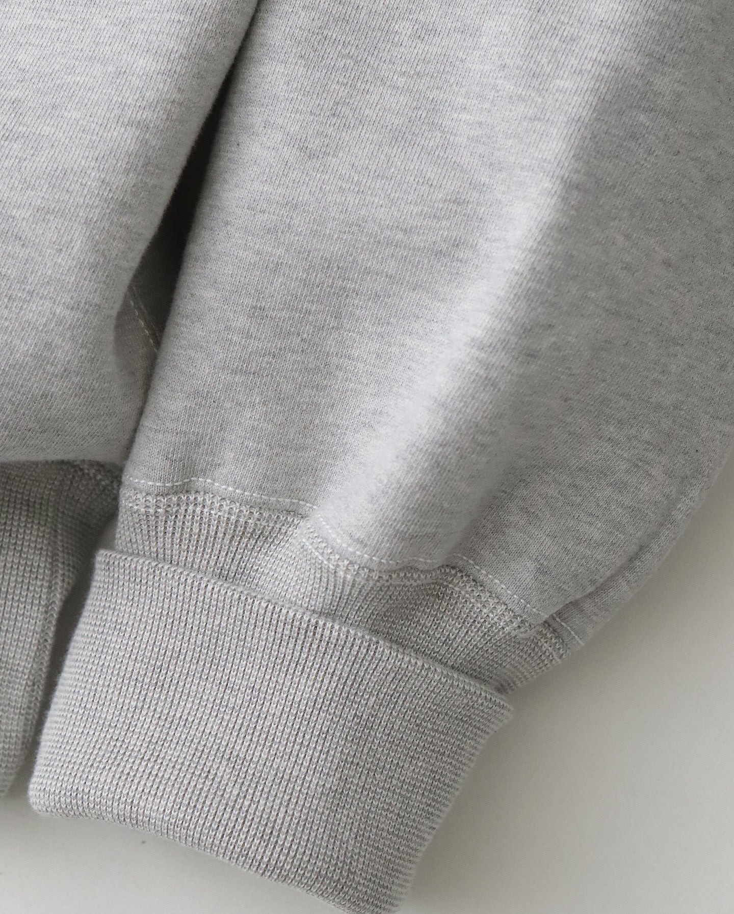 UNLIKELY SIMPLE SWEAT CREW "CENTRAL PARK"