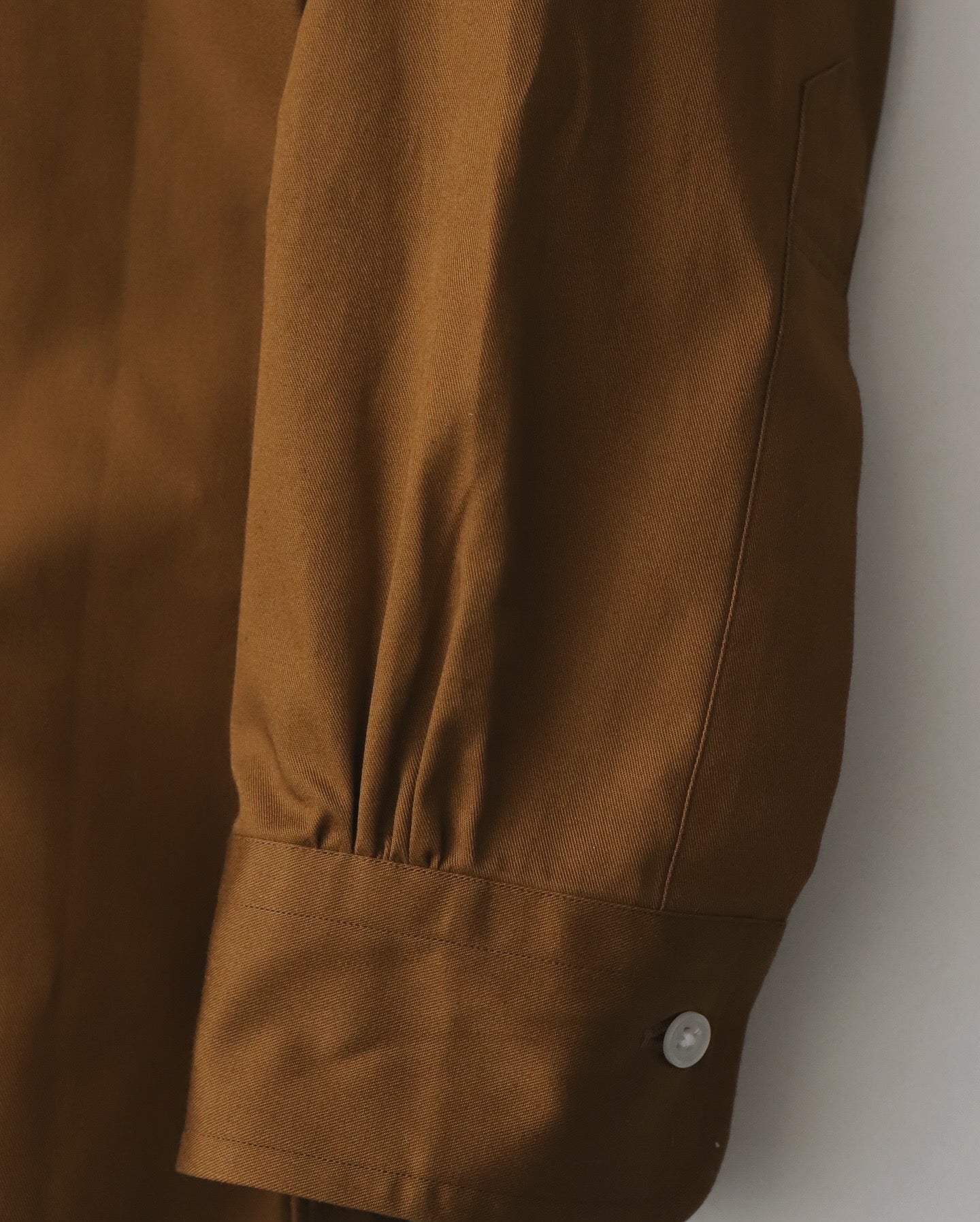 REGULAR COLLAR SHIRT