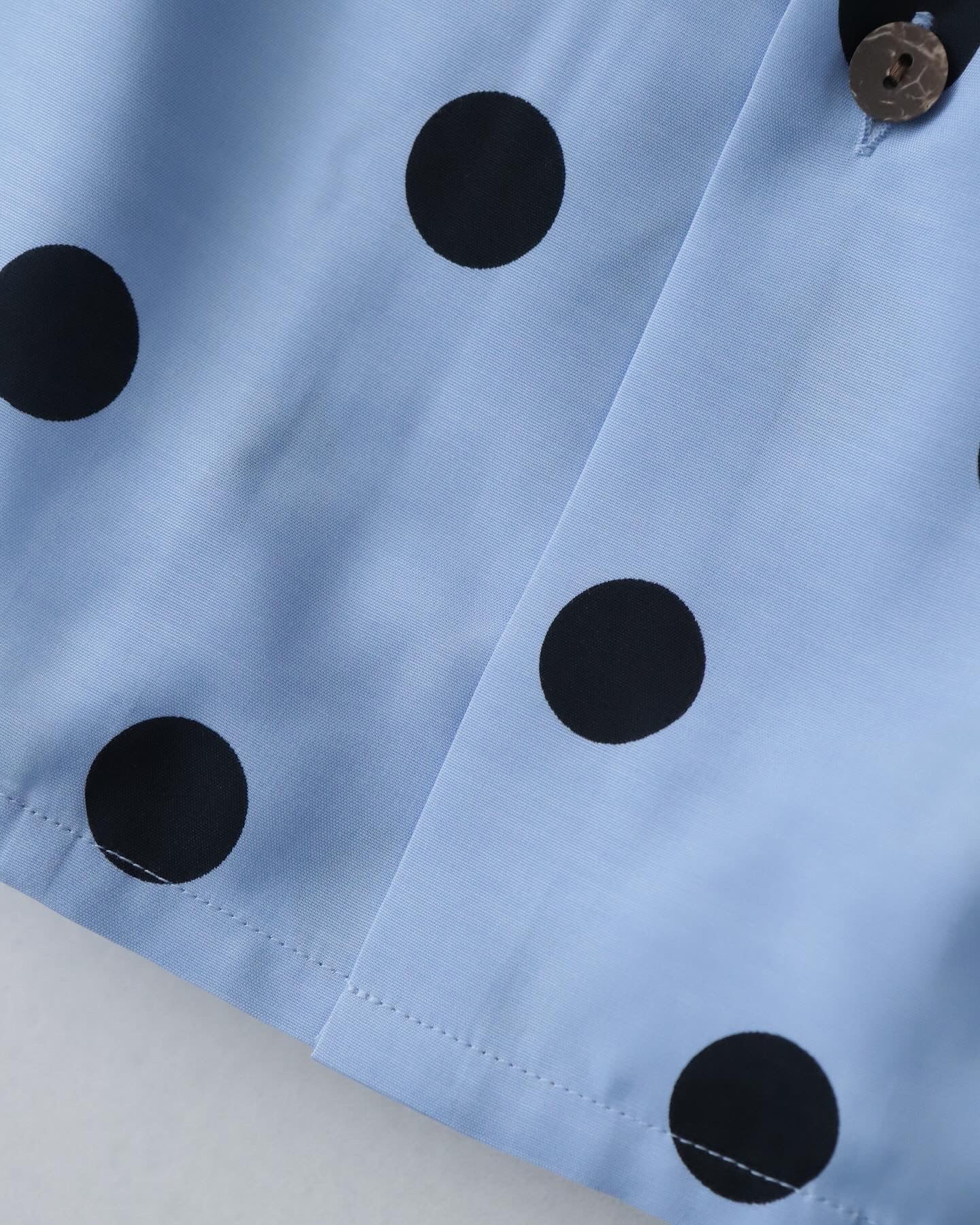 DOTS OPEN COLLAR SHIRT