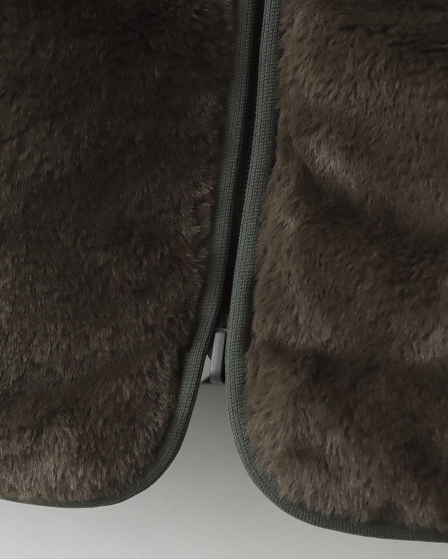 TECH REVERSIBLE BRITISH HUNTER FUR VEST