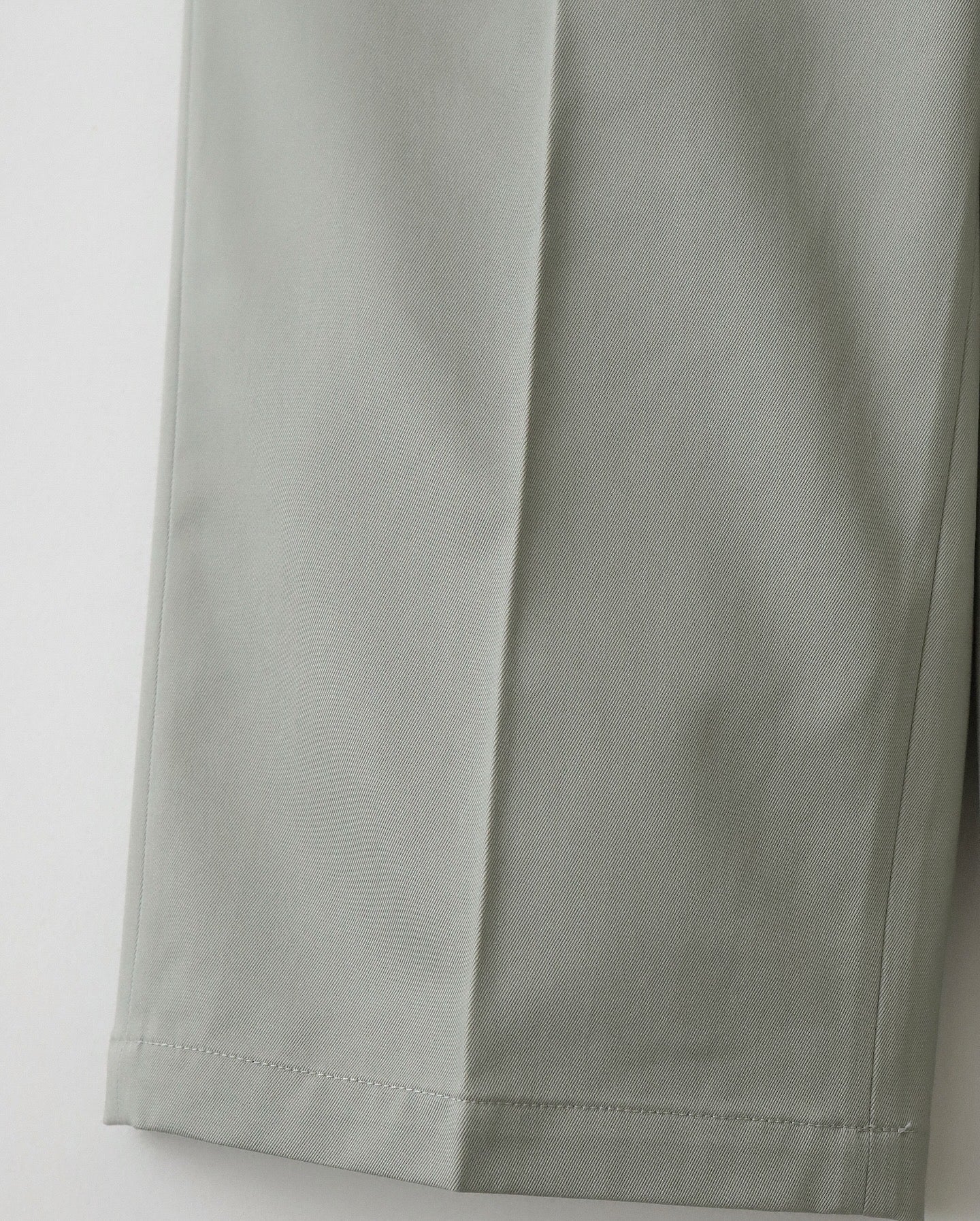 OUT TUCK WIDE TAPERED PANTS