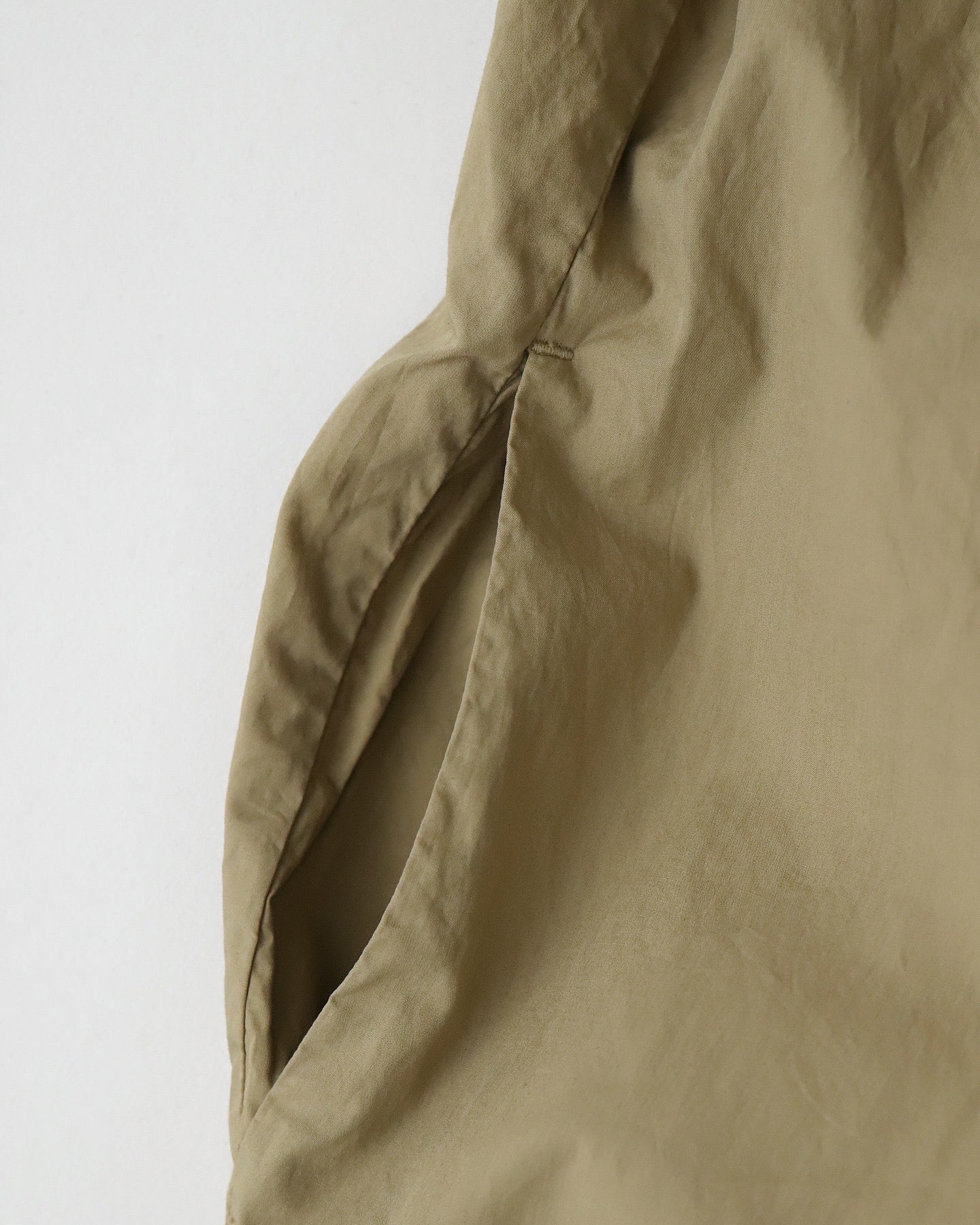NATURAL DYED COTTON LAWN TUCKED DRESS（WOMEN）